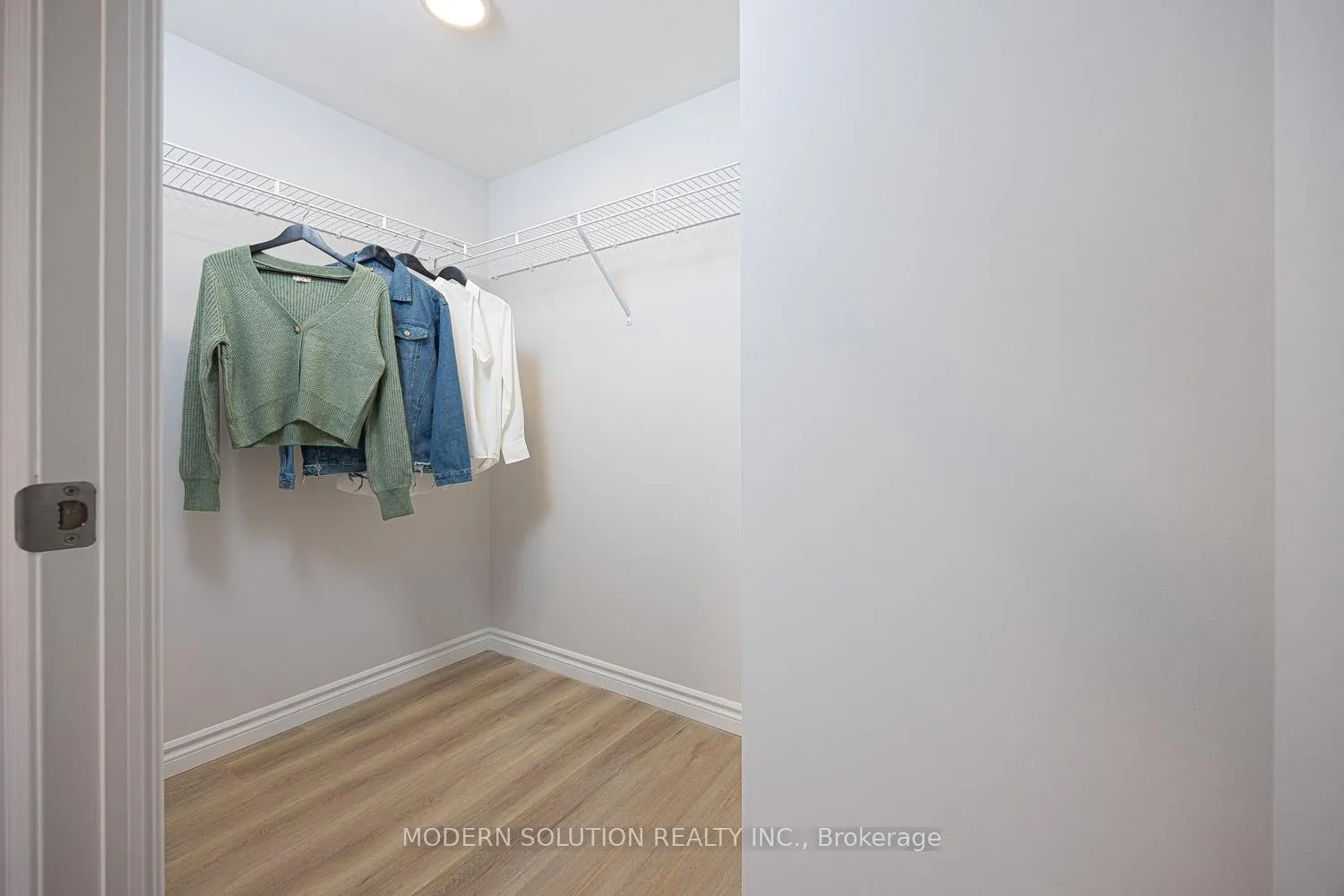 Photo 6 of Unit 615, 425 Watson Parkway N, Guelph, Grange Road — HOMEH