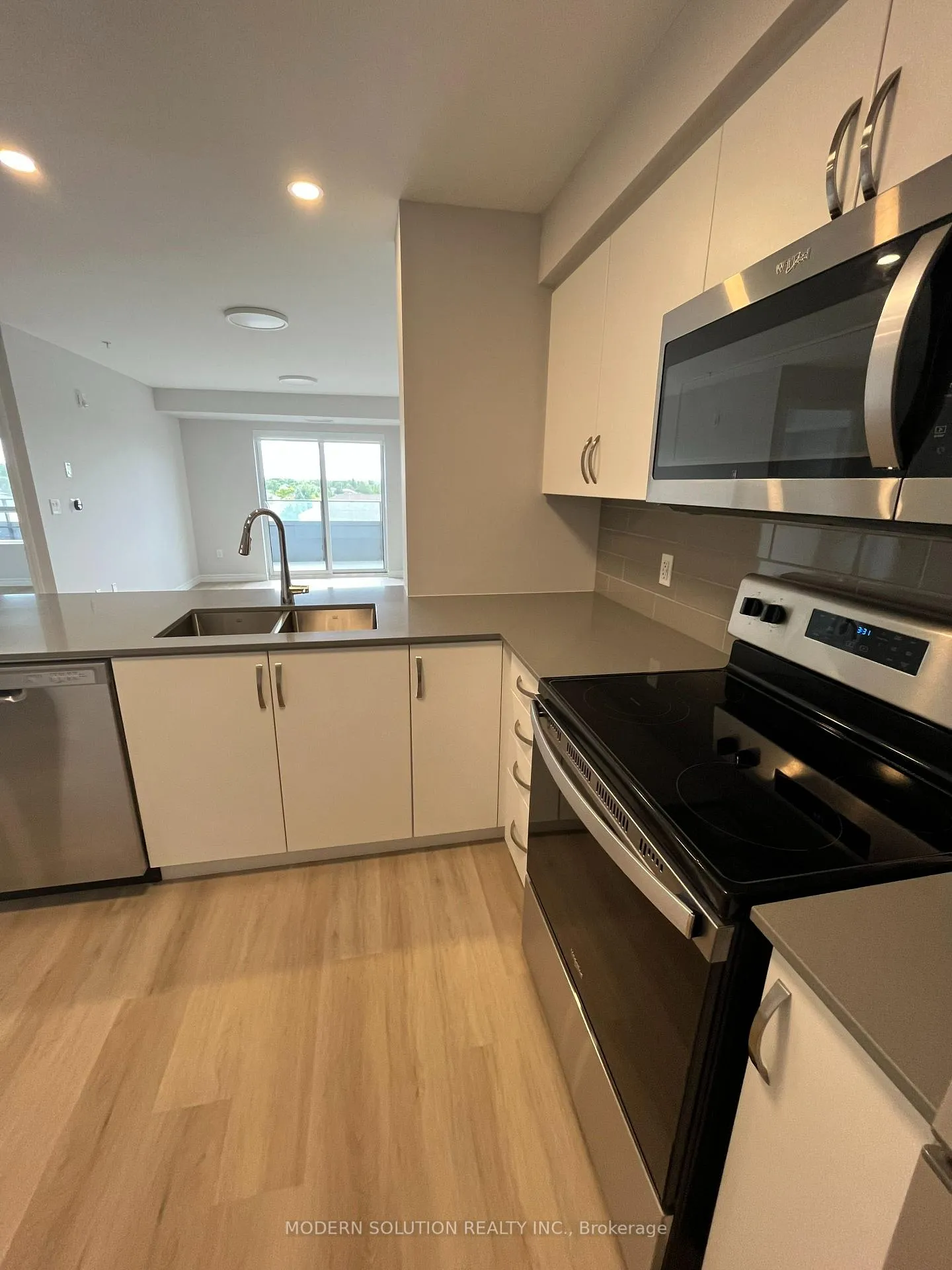 Photo 8 of Unit 615, 425 Watson Parkway N, Guelph, Grange Road — HOMEH