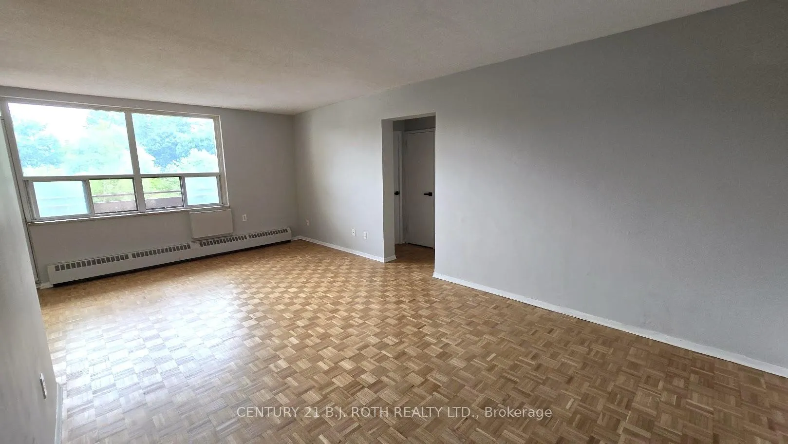 Photo 2 of Unit 507, 37 Peel Street, Barrie, City Centre — HOMEH