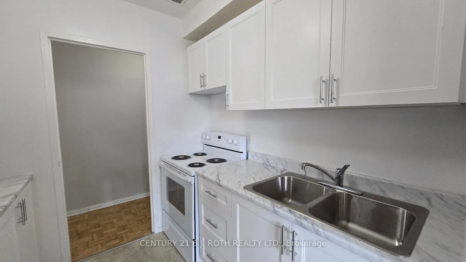 Photo 6 of Unit 507, 37 Peel Street, Barrie, City Centre — HOMEH