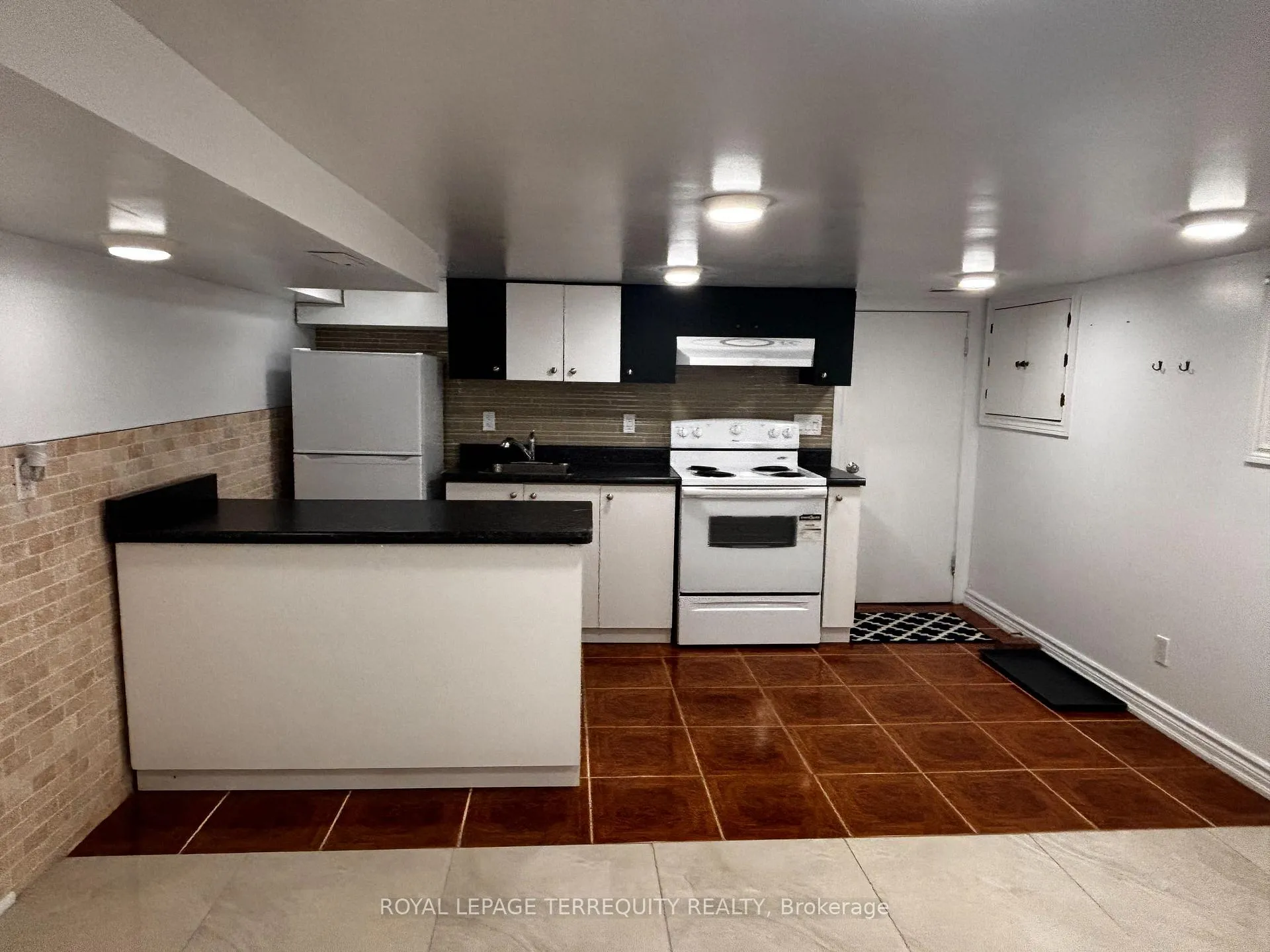 Front of Unit Basement, 433 Symington Avenue