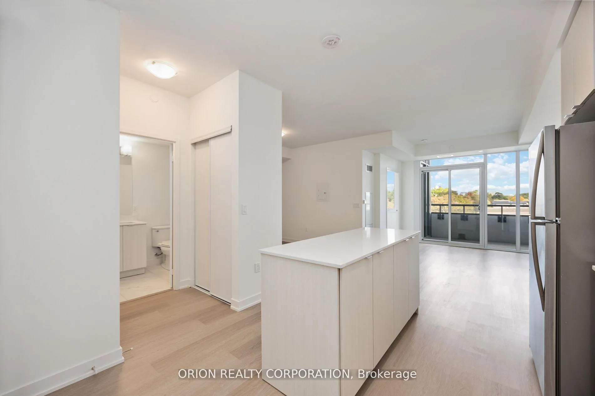 Photo 4 of Unit 320, 859 The Queensway, Etobicoke, Stonegate-Queensway — HOMEH