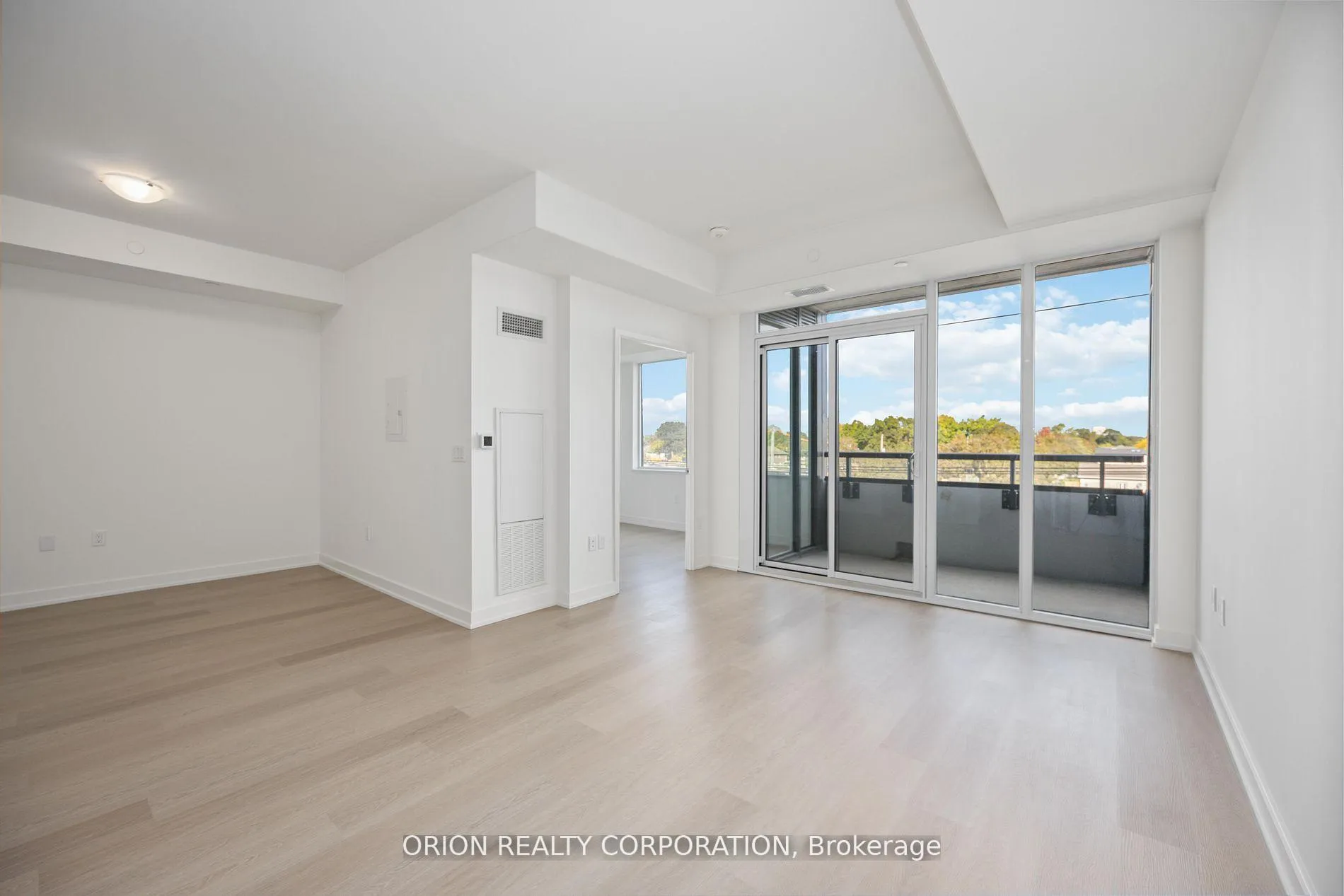 Photo 13 of Unit 320, 859 The Queensway, Etobicoke, Stonegate-Queensway — HOMEH