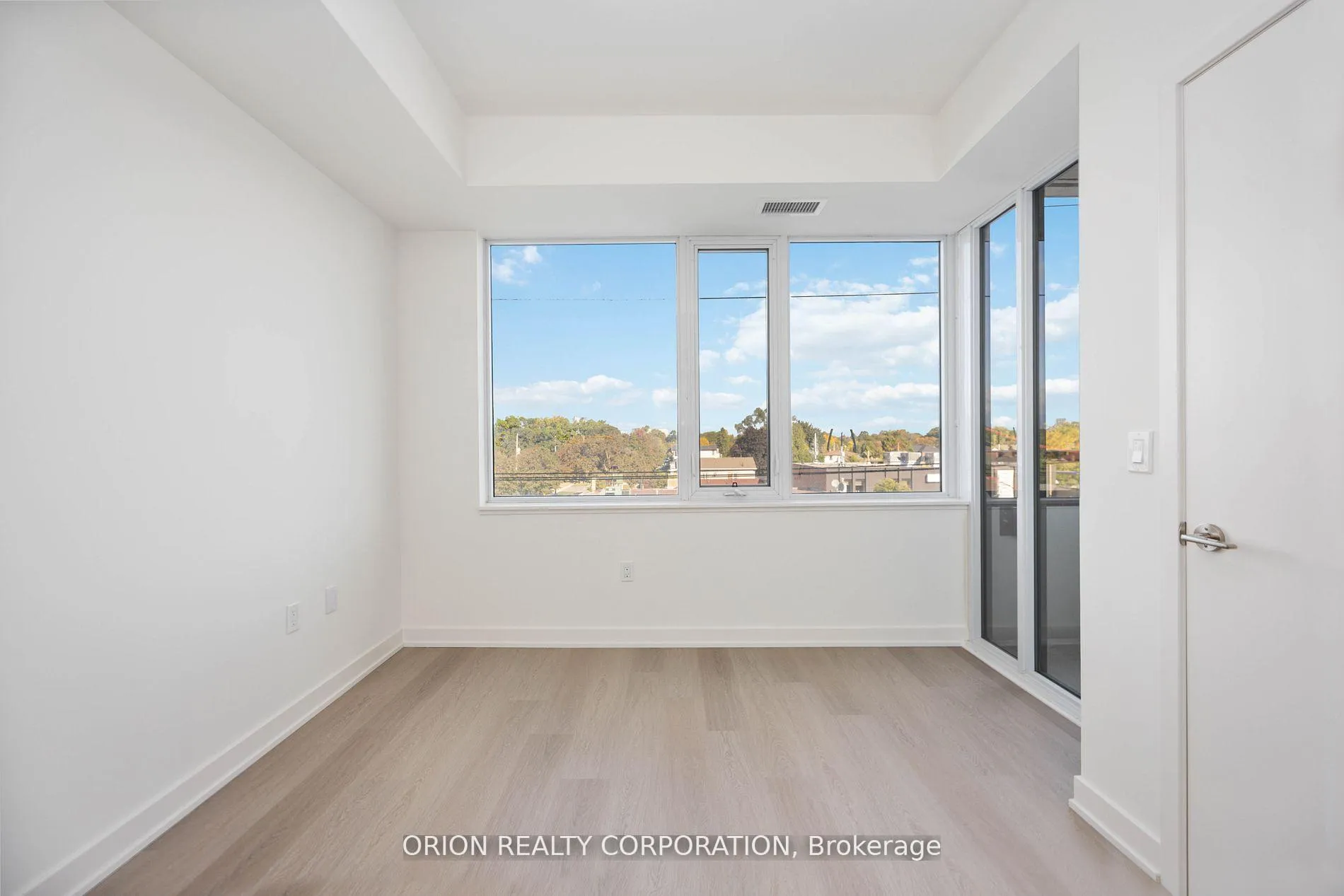 Photo 15 of Unit 320, 859 The Queensway, Etobicoke, Stonegate-Queensway — HOMEH