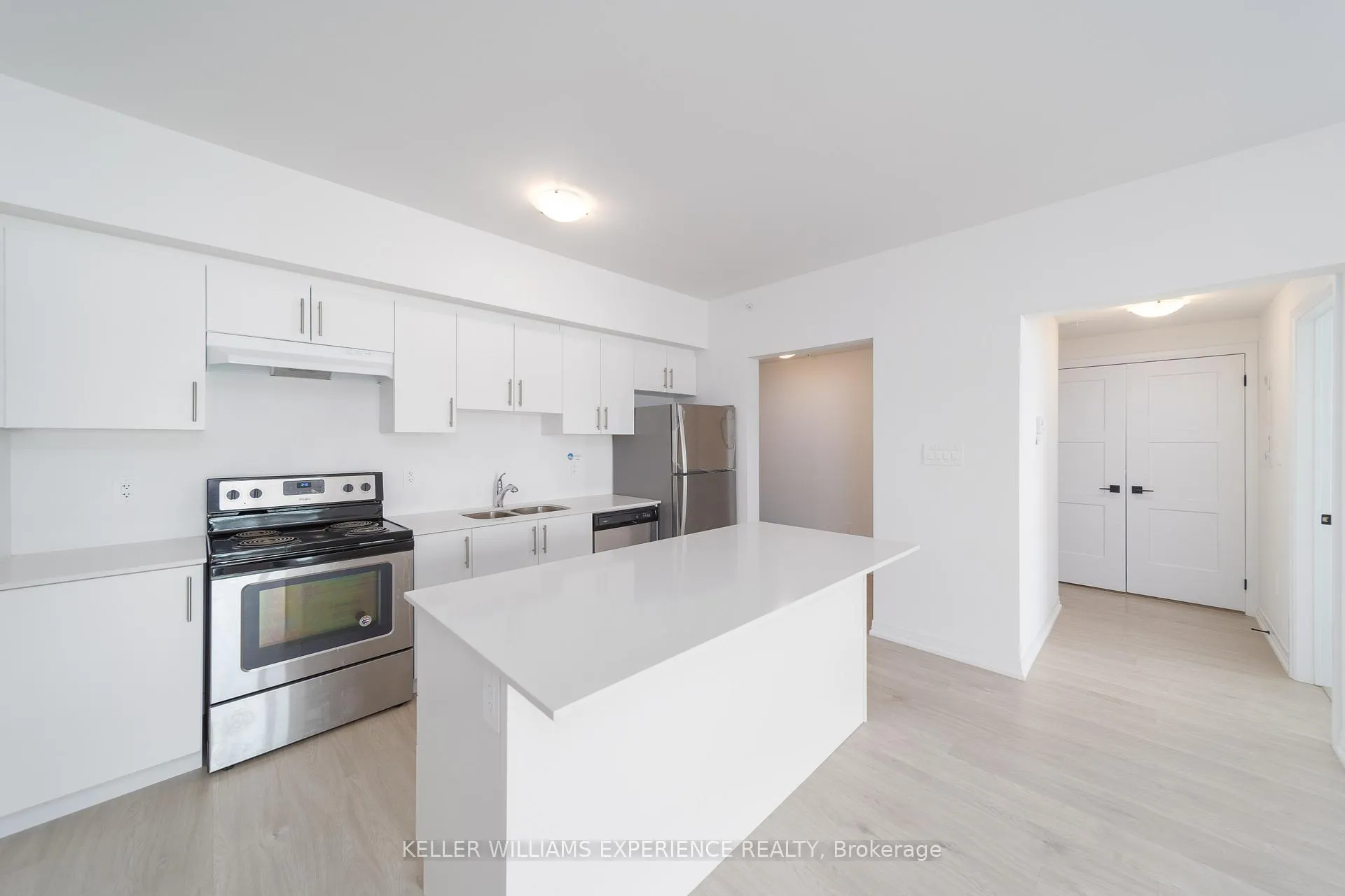 Photo 9 of Unit 305, 15 Kneeshaw Drive, Barrie, Rural Barrie Southeast — HOMEH