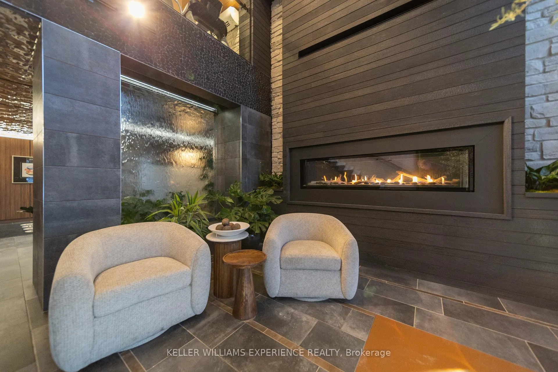 Photo 21 of Unit 305, 15 Kneeshaw Drive, Barrie, Rural Barrie Southeast — HOMEH
