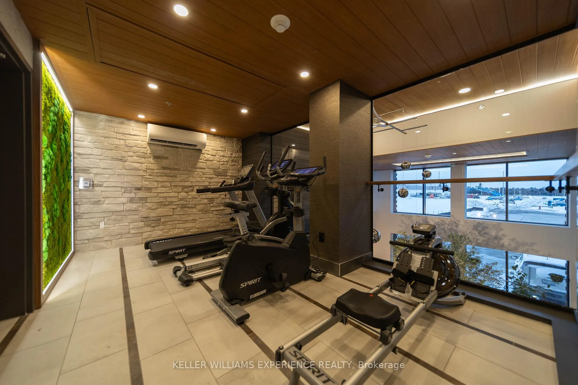 Photo 23 of Unit 305, 15 Kneeshaw Drive, Barrie, Rural Barrie Southeast — HOMEH