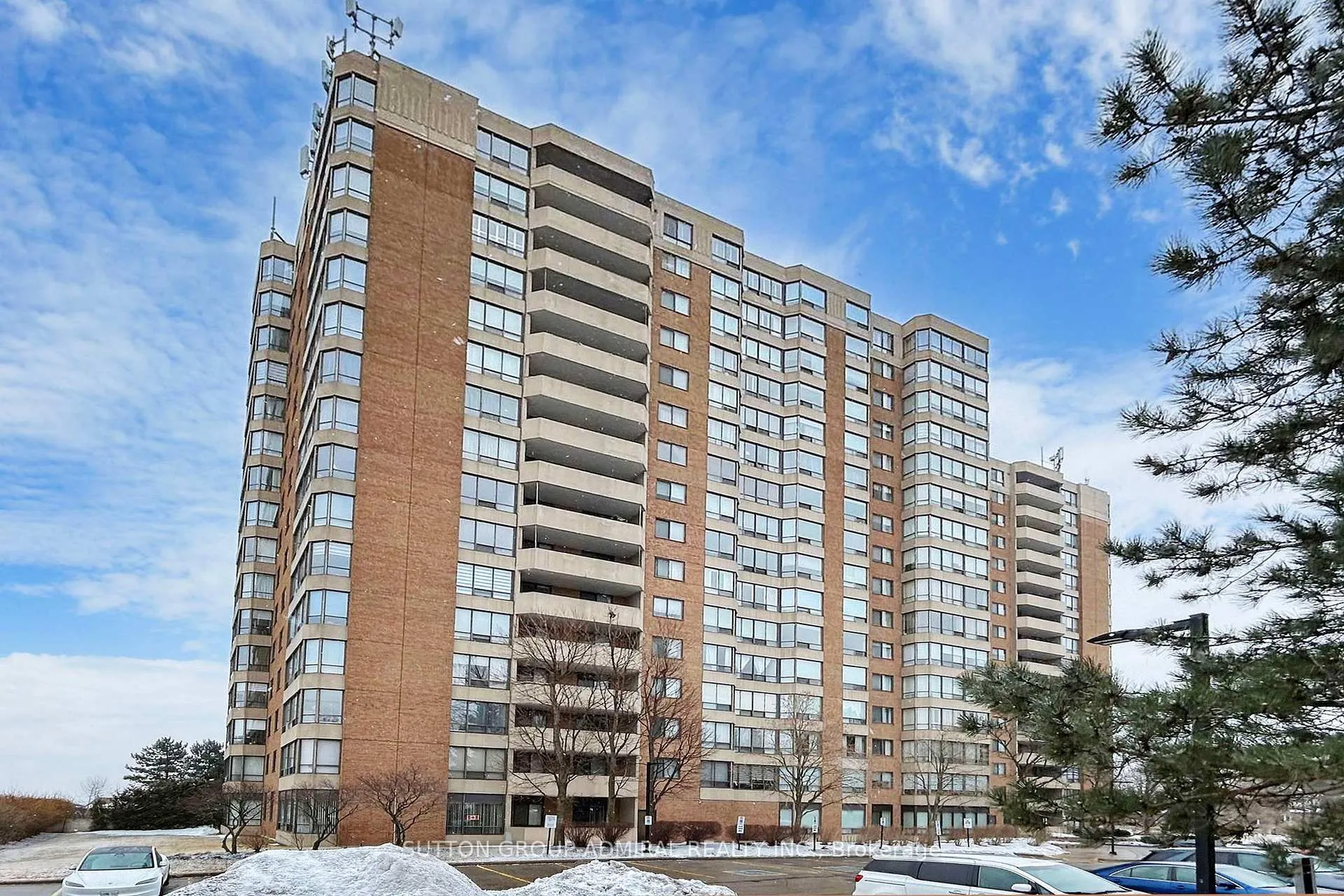 Front of Unit 1107, 7601 Bathurst Street