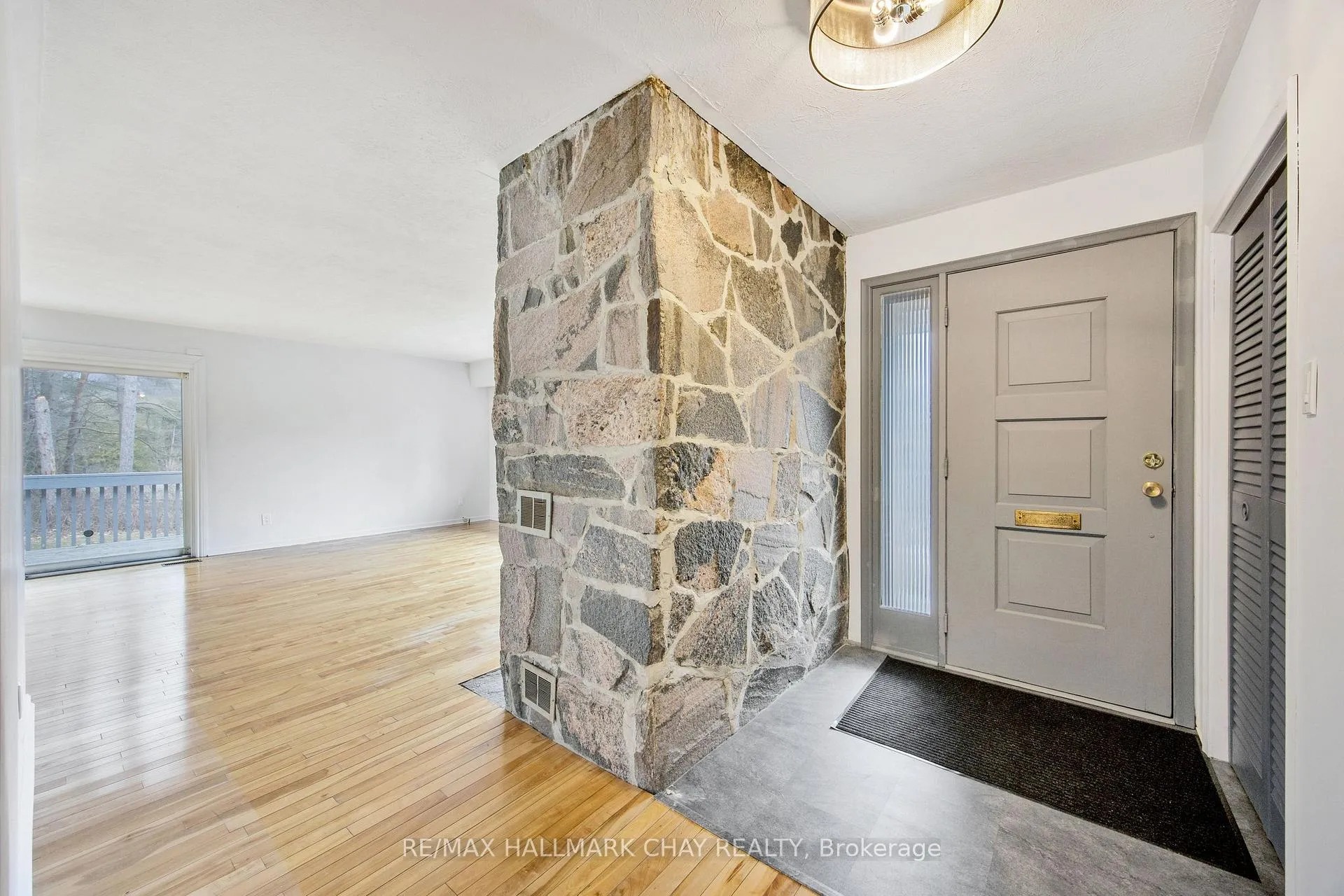 Photo 7 of 264 Cox Mill Road, Barrie, Painswick North — HOMEH