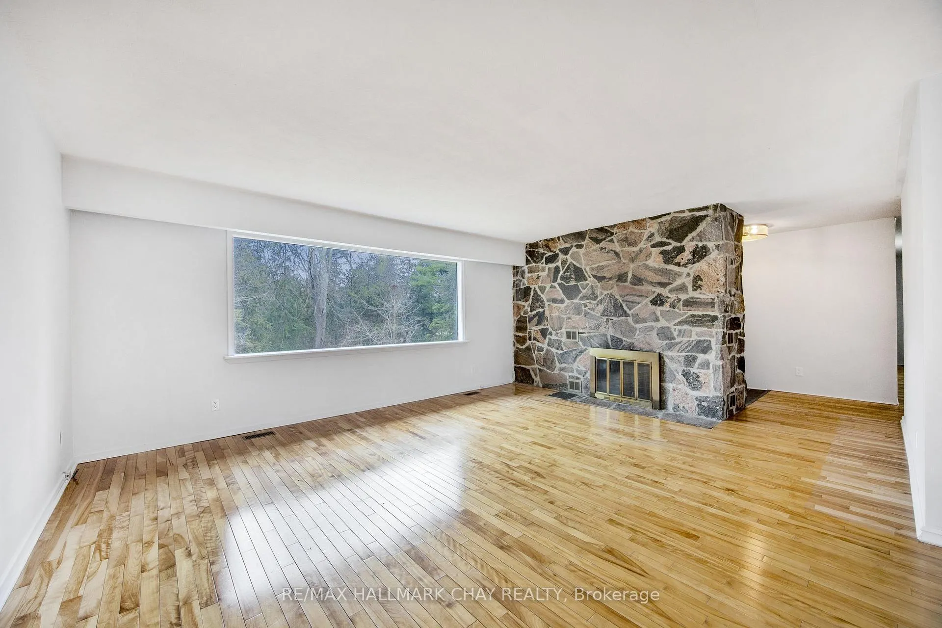 Photo 9 of 264 Cox Mill Road, Barrie, Painswick North — HOMEH