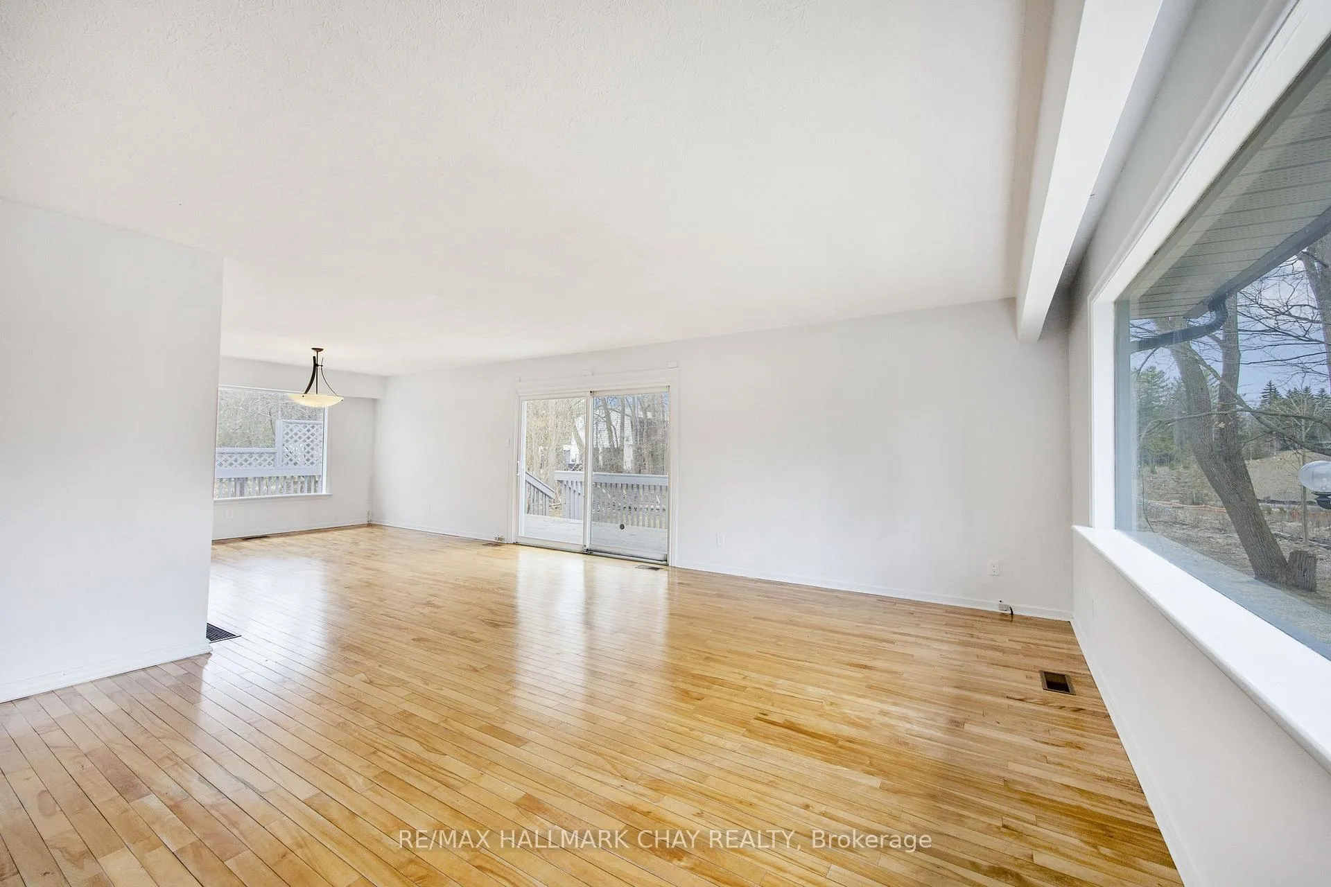 Photo 11 of 264 Cox Mill Road, Barrie, Painswick North — HOMEH