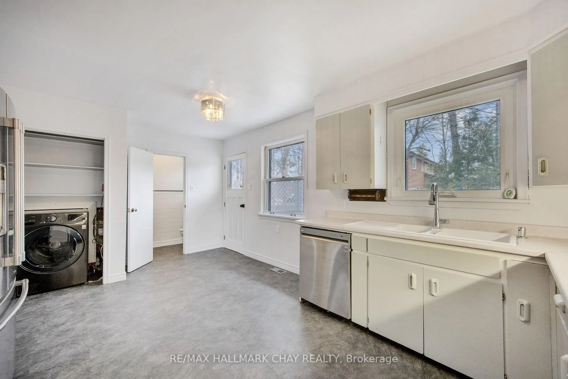 Photo 18 of 264 Cox Mill Road, Barrie, Painswick North — HOMEH