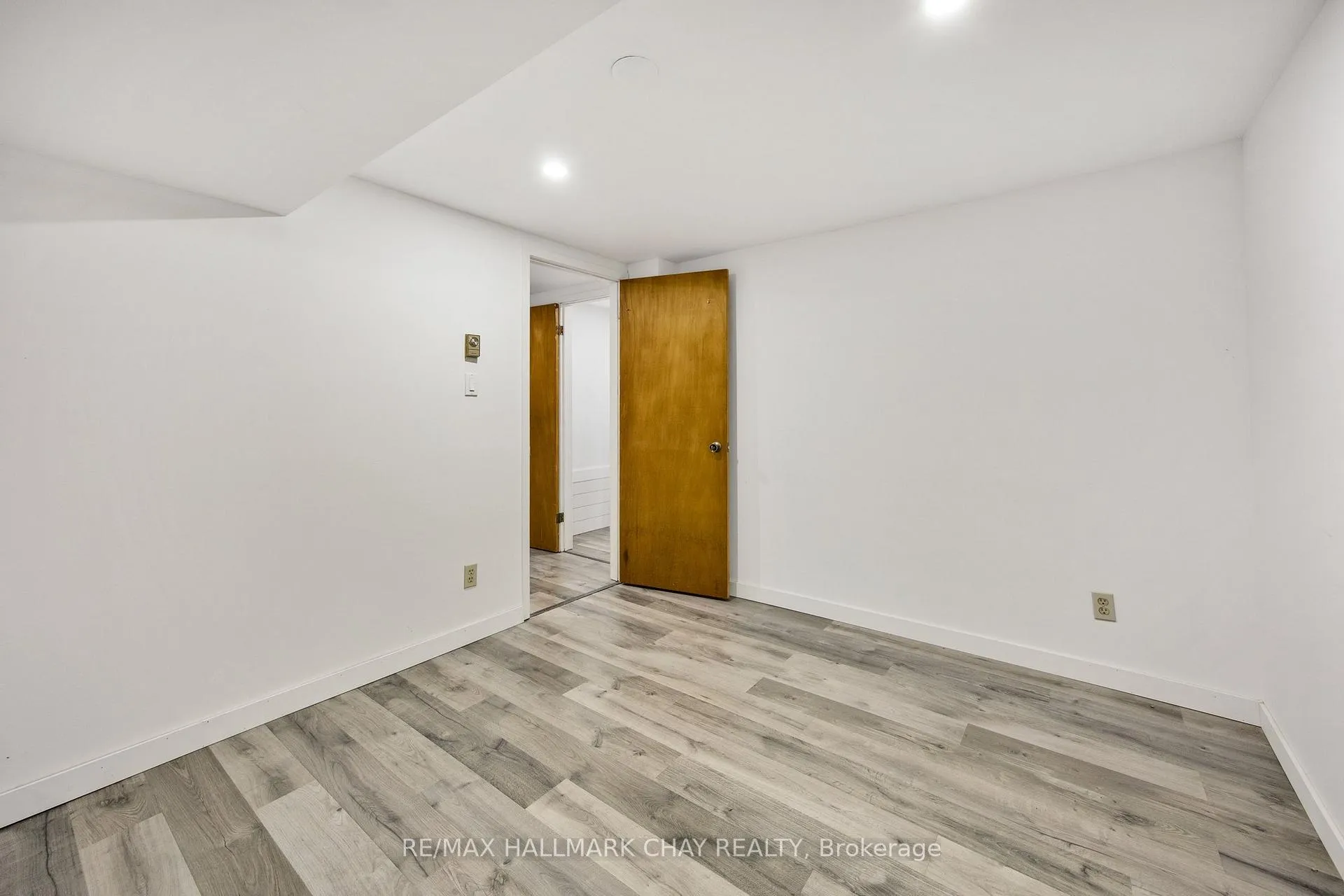 Photo 42 of 264 Cox Mill Road, Barrie, Painswick North — HOMEH