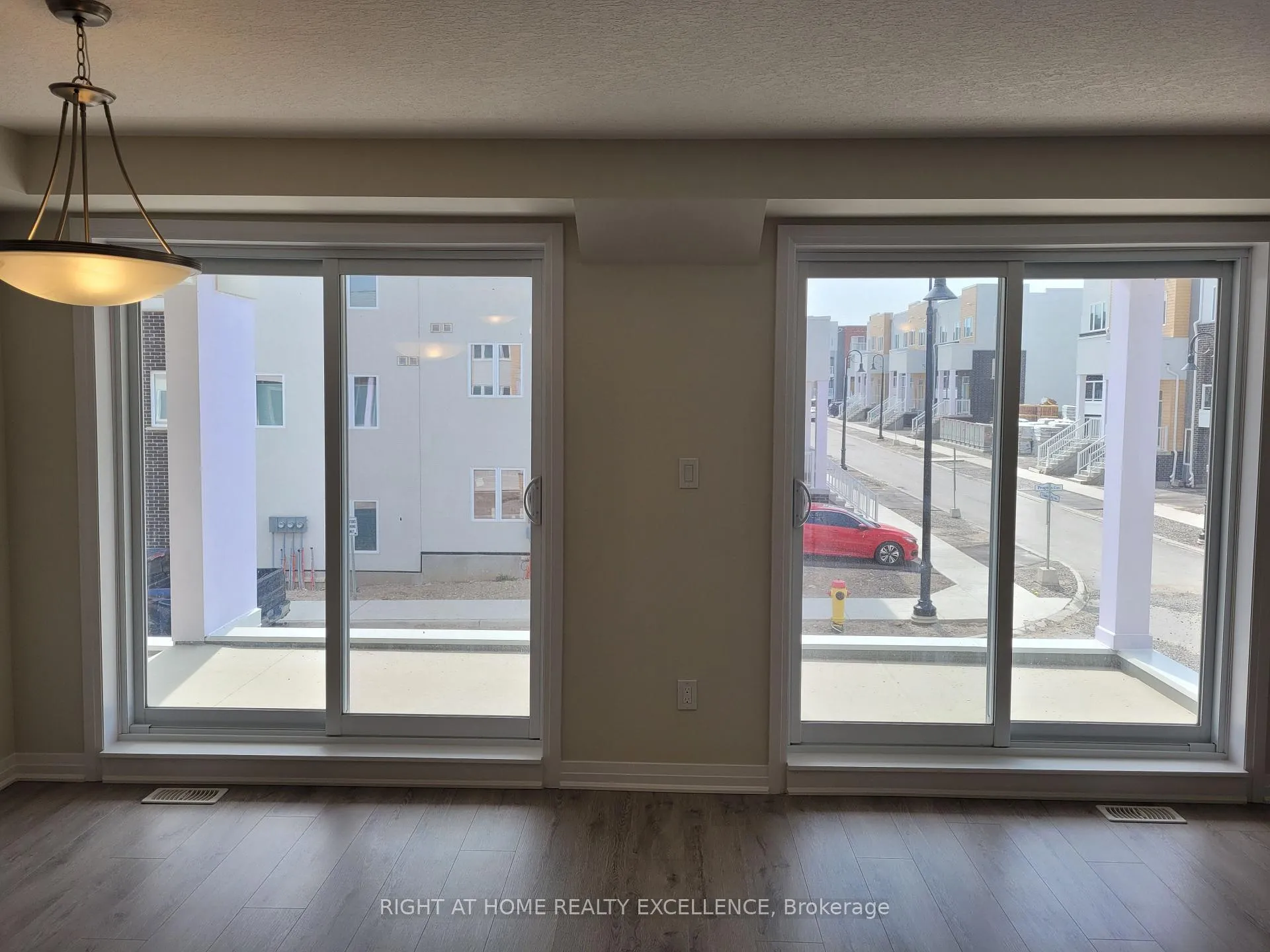 Photo 17 of 82 Progress Crescent, Kitchener — HOMEH