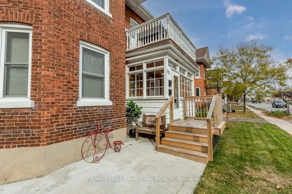 Photo 2 of Unit UNIT #2, 123 Burton Avenue, Barrie, Allandale — HOMEH