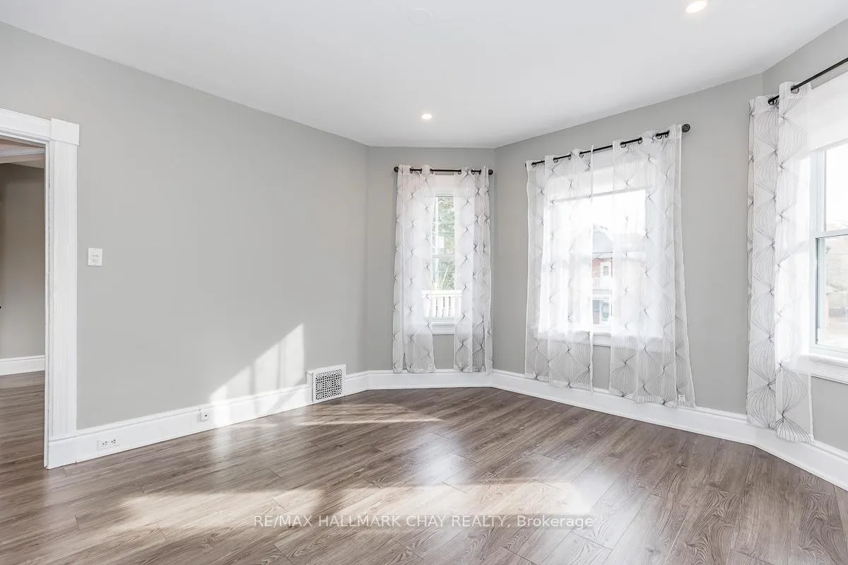 Photo 6 of Unit UNIT #2, 123 Burton Avenue, Barrie, Allandale — HOMEH