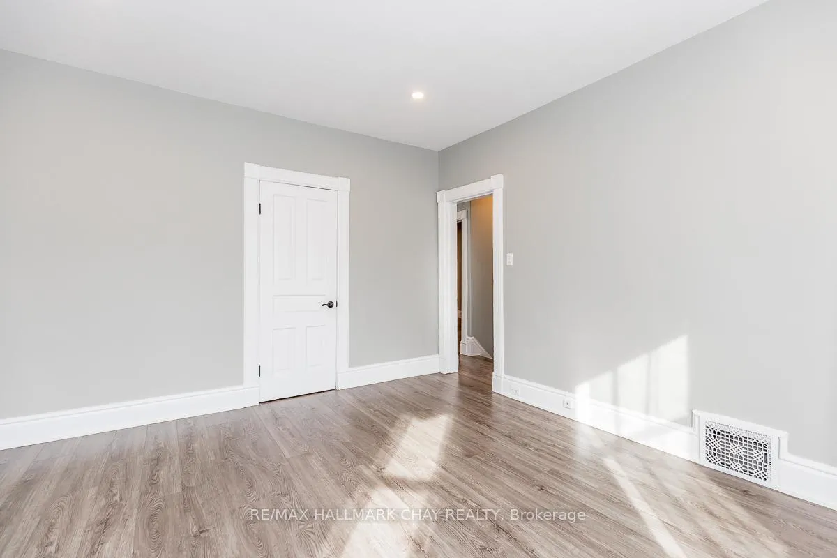 Photo 7 of Unit UNIT #2, 123 Burton Avenue, Barrie, Allandale — HOMEH
