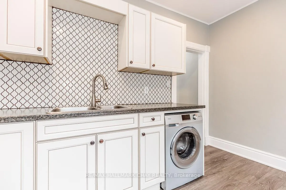 Photo 11 of Unit UNIT #2, 123 Burton Avenue, Barrie, Allandale — HOMEH