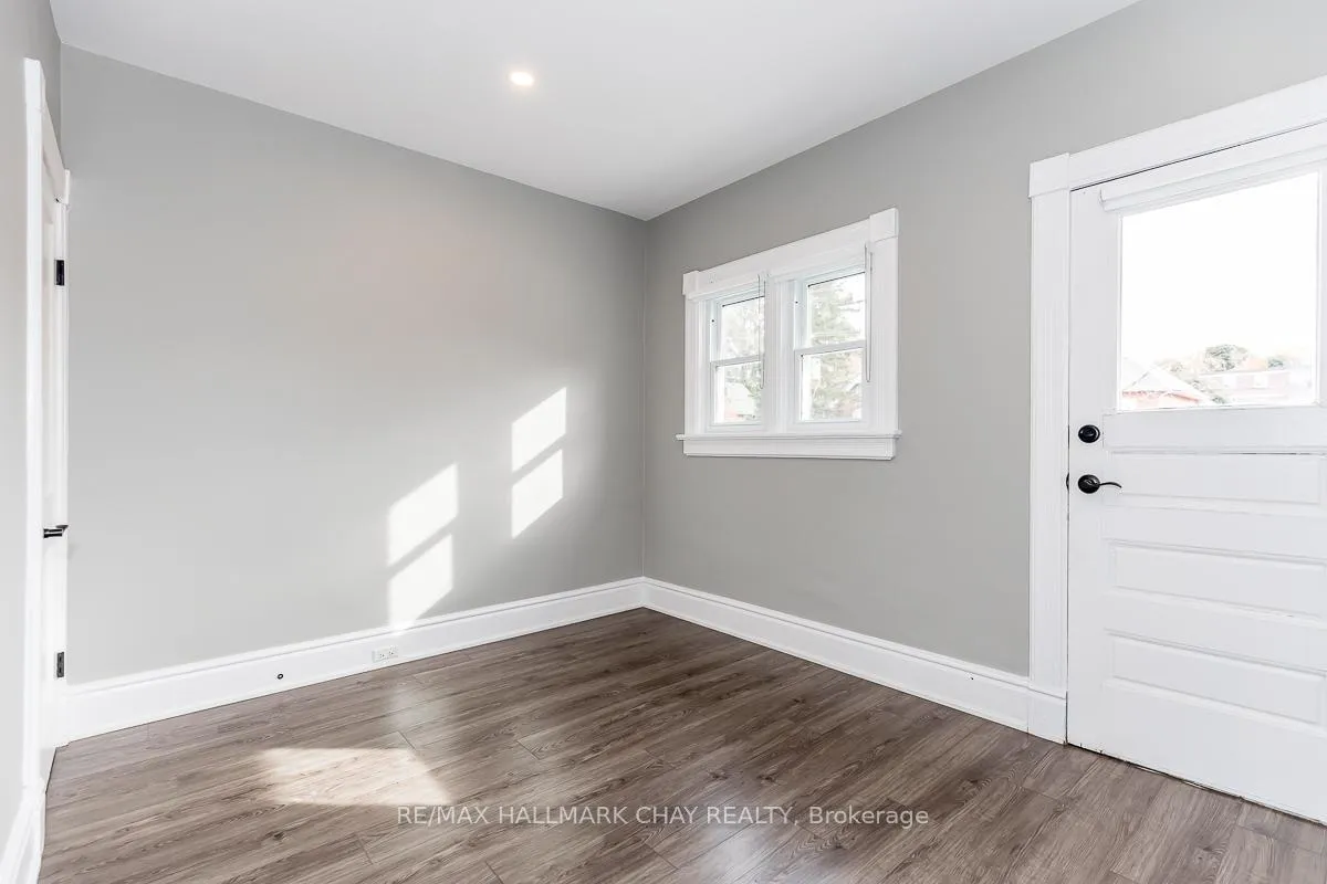 Photo 12 of Unit UNIT #2, 123 Burton Avenue, Barrie, Allandale — HOMEH