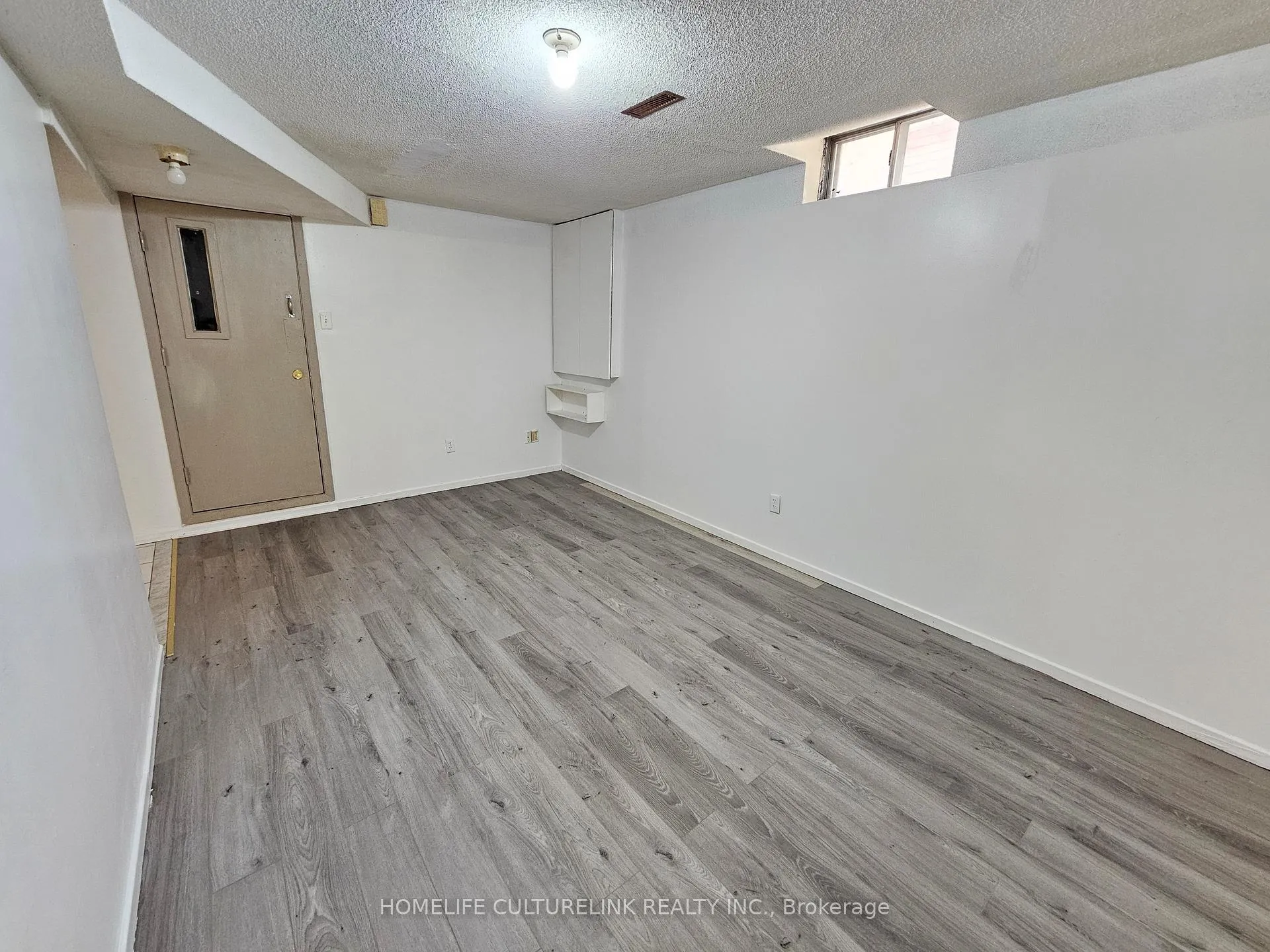 Photo 3 of Unit Bsmt, 20 Karen Miles Crescent, Markham, Middlefield — HOMEH