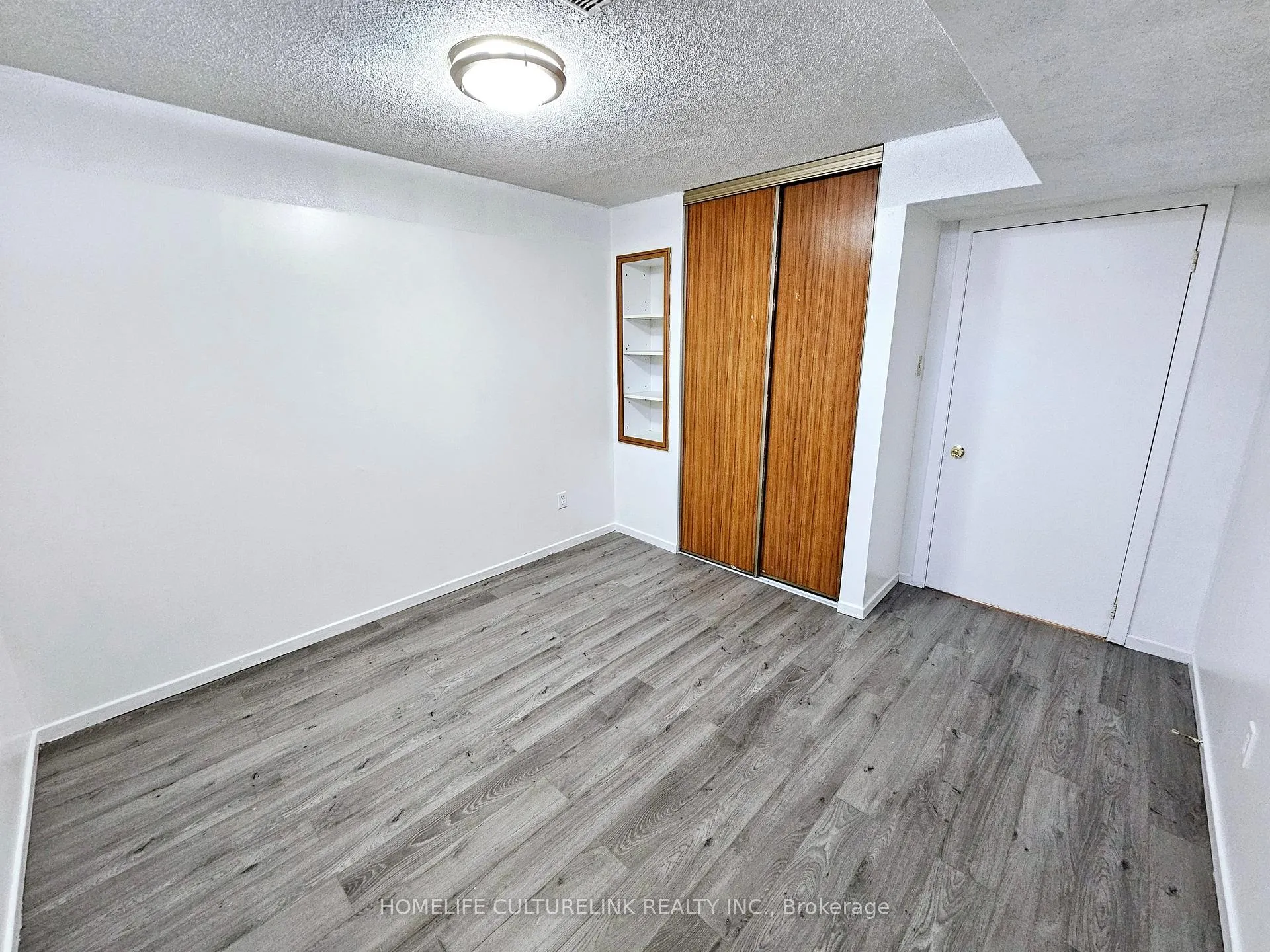 Photo 7 of Unit Bsmt, 20 Karen Miles Crescent, Markham, Middlefield — HOMEH