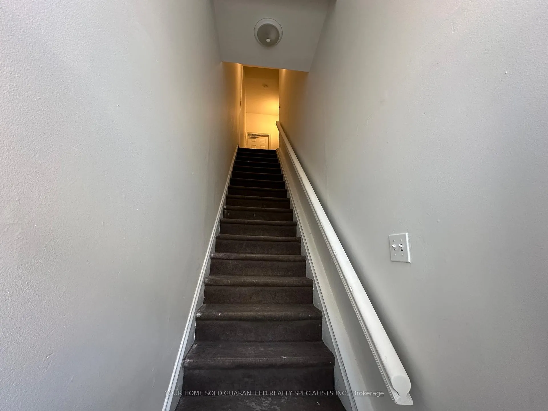 Photo 2 of Unit 1, 15240 Yonge Street, Aurora, Aurora Village — HOMEH