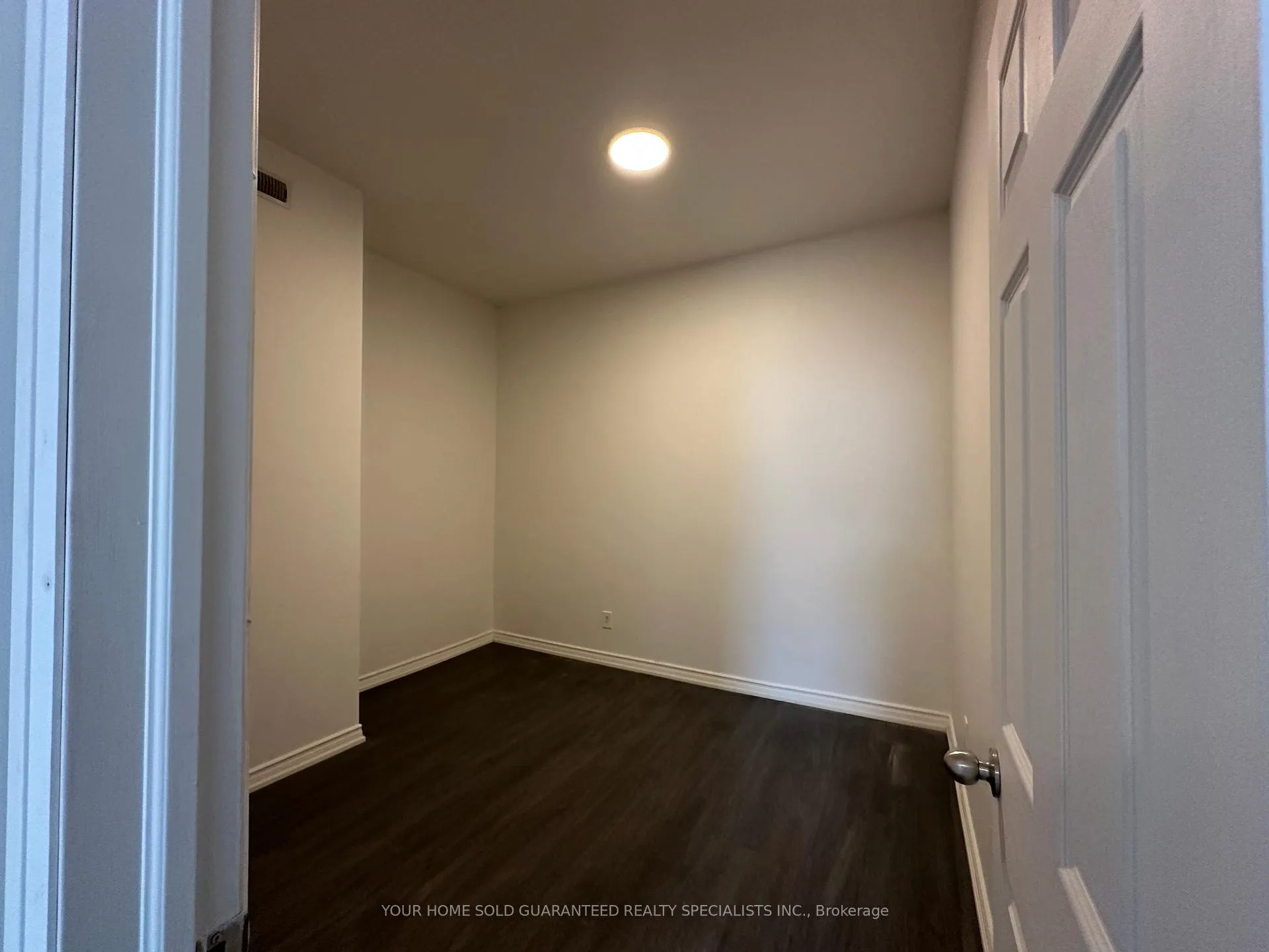 Photo 5 of Unit 1, 15240 Yonge Street, Aurora, Aurora Village — HOMEH