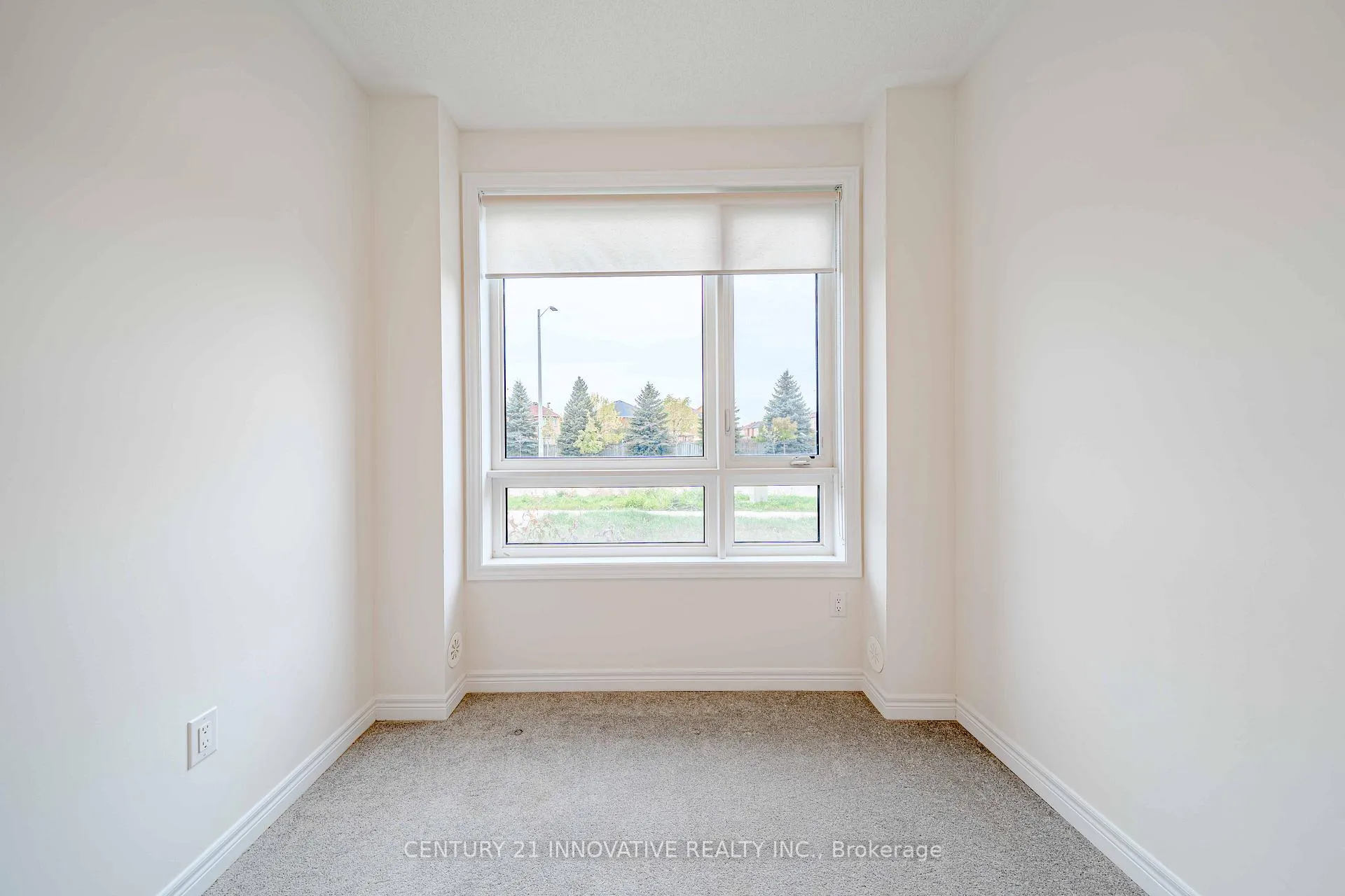 Photo 9 of 114 Robert Eaton Avenue, Markham, Middlefield — HOMEH