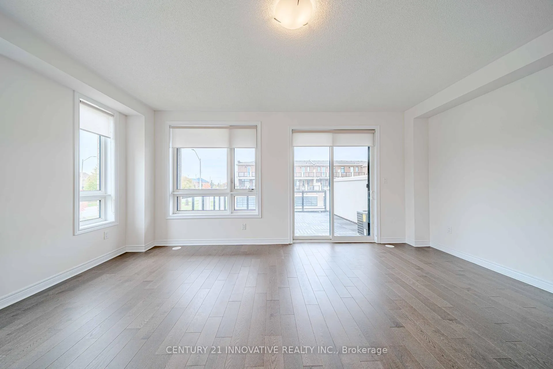 Photo 13 of 114 Robert Eaton Avenue, Markham, Middlefield — HOMEH
