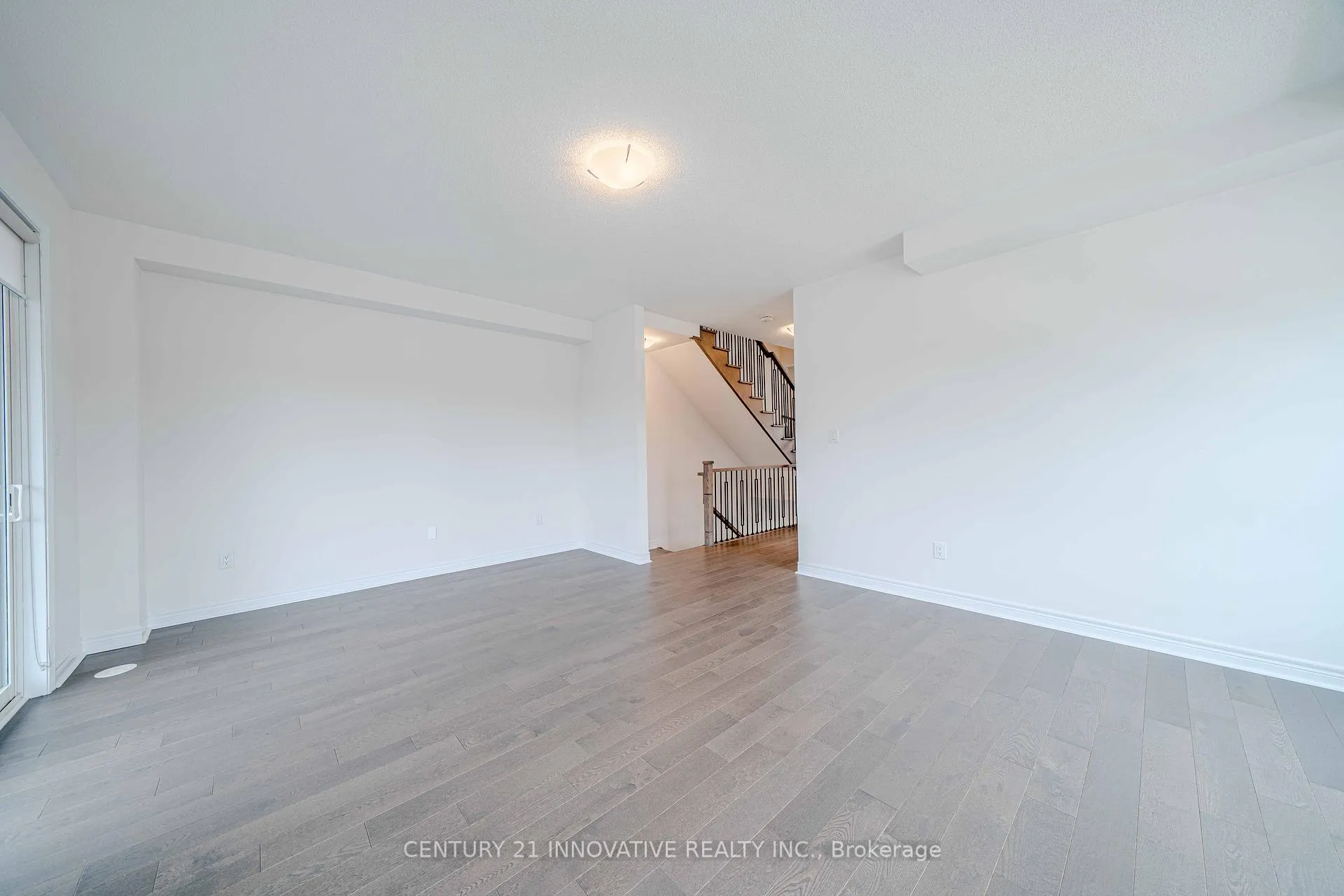 Photo 16 of 114 Robert Eaton Avenue, Markham, Middlefield — HOMEH