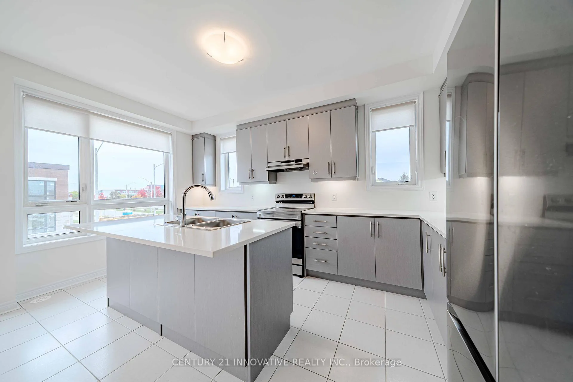Photo 24 of 114 Robert Eaton Avenue, Markham, Middlefield — HOMEH