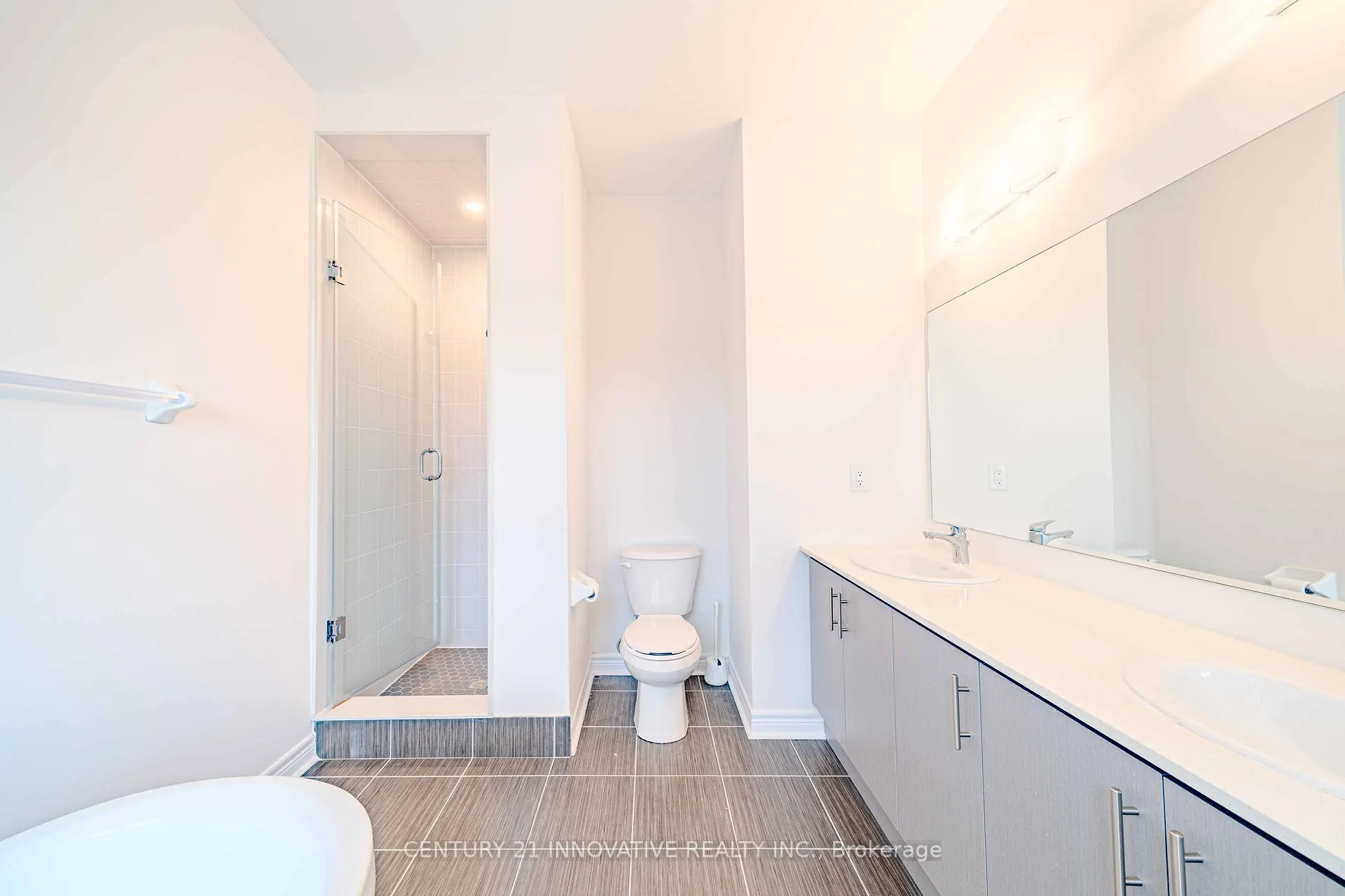 Photo 36 of 114 Robert Eaton Avenue, Markham, Middlefield — HOMEH