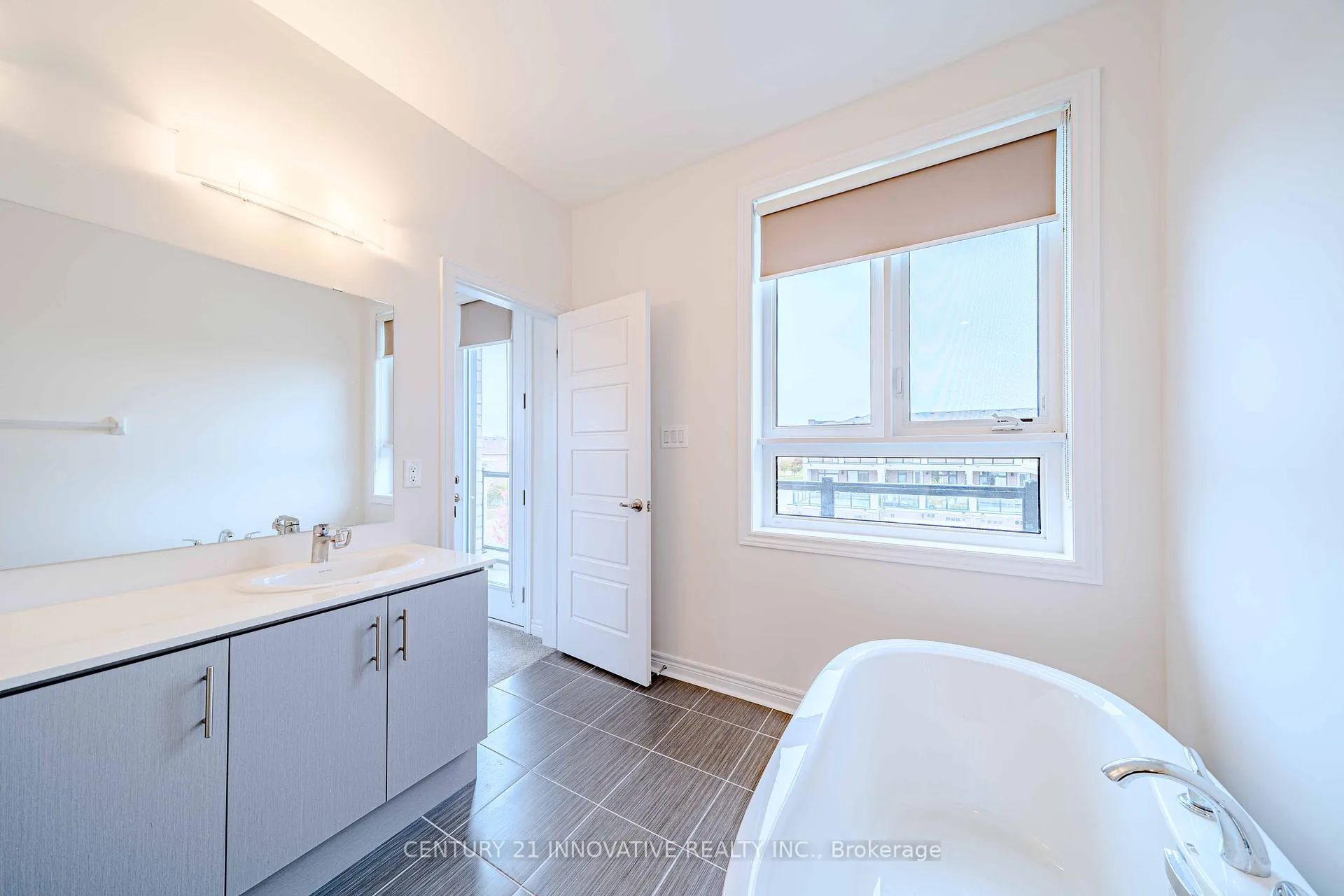 Photo 45 of 114 Robert Eaton Avenue, Markham, Middlefield — HOMEH