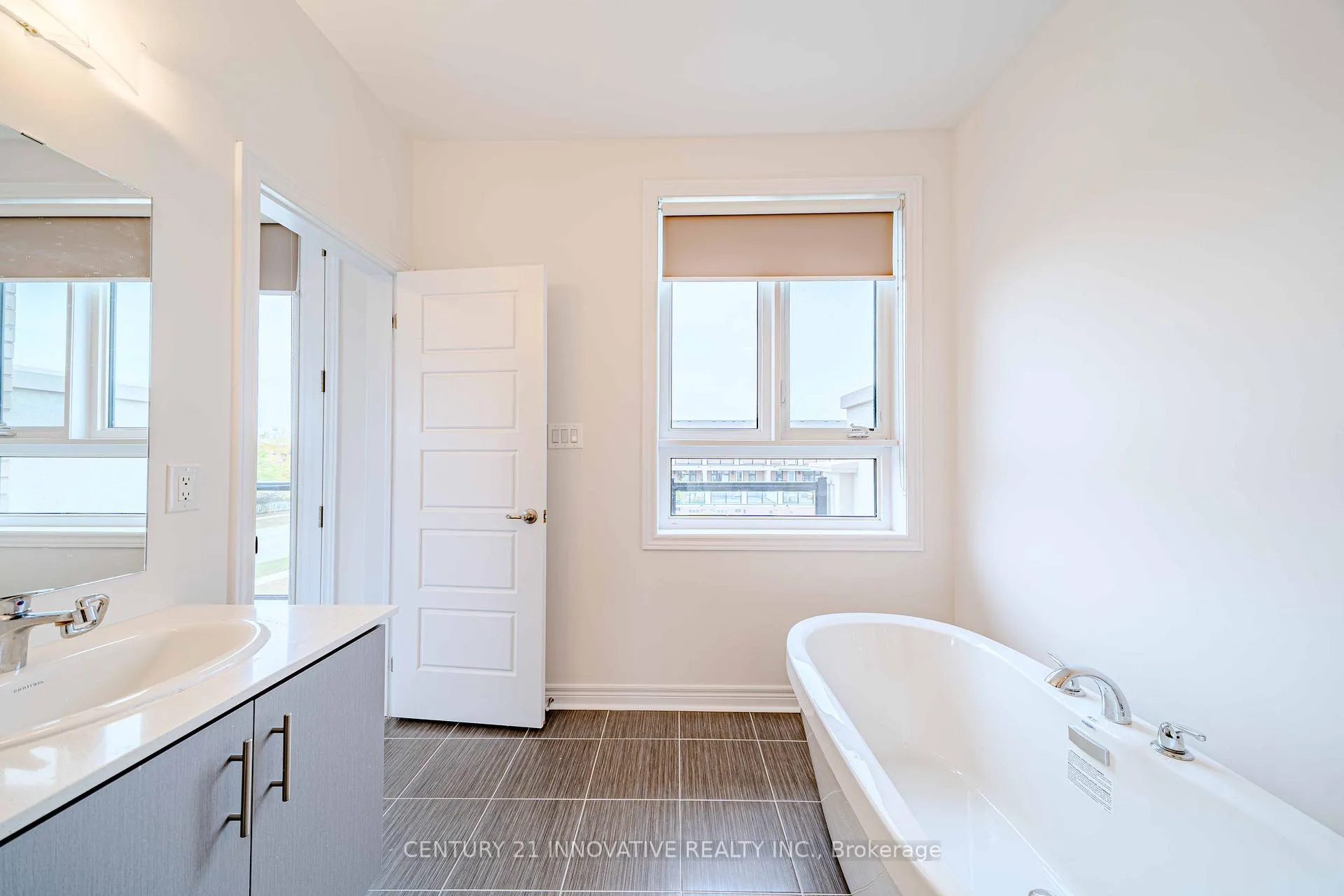 Photo 46 of 114 Robert Eaton Avenue, Markham, Middlefield — HOMEH