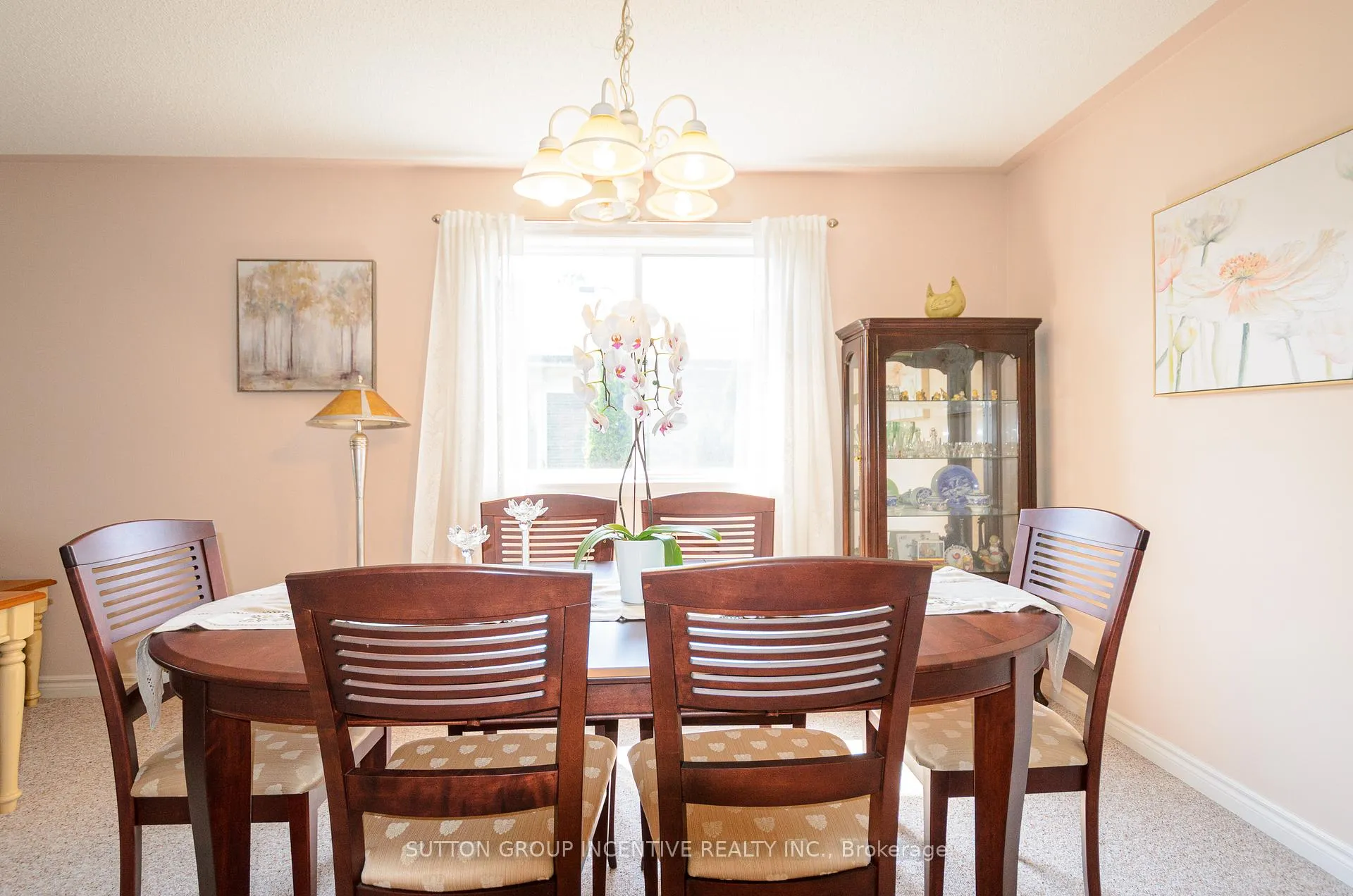Photo 7 of 6 Brown Wood Drive, Barrie, Little Lake — HOMEH