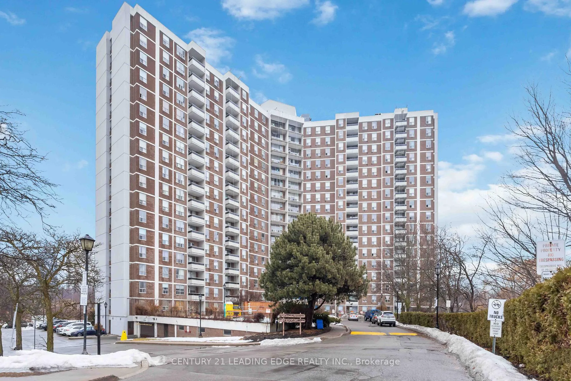 Front of Unit 1203, 20 Edgecliff Golfway