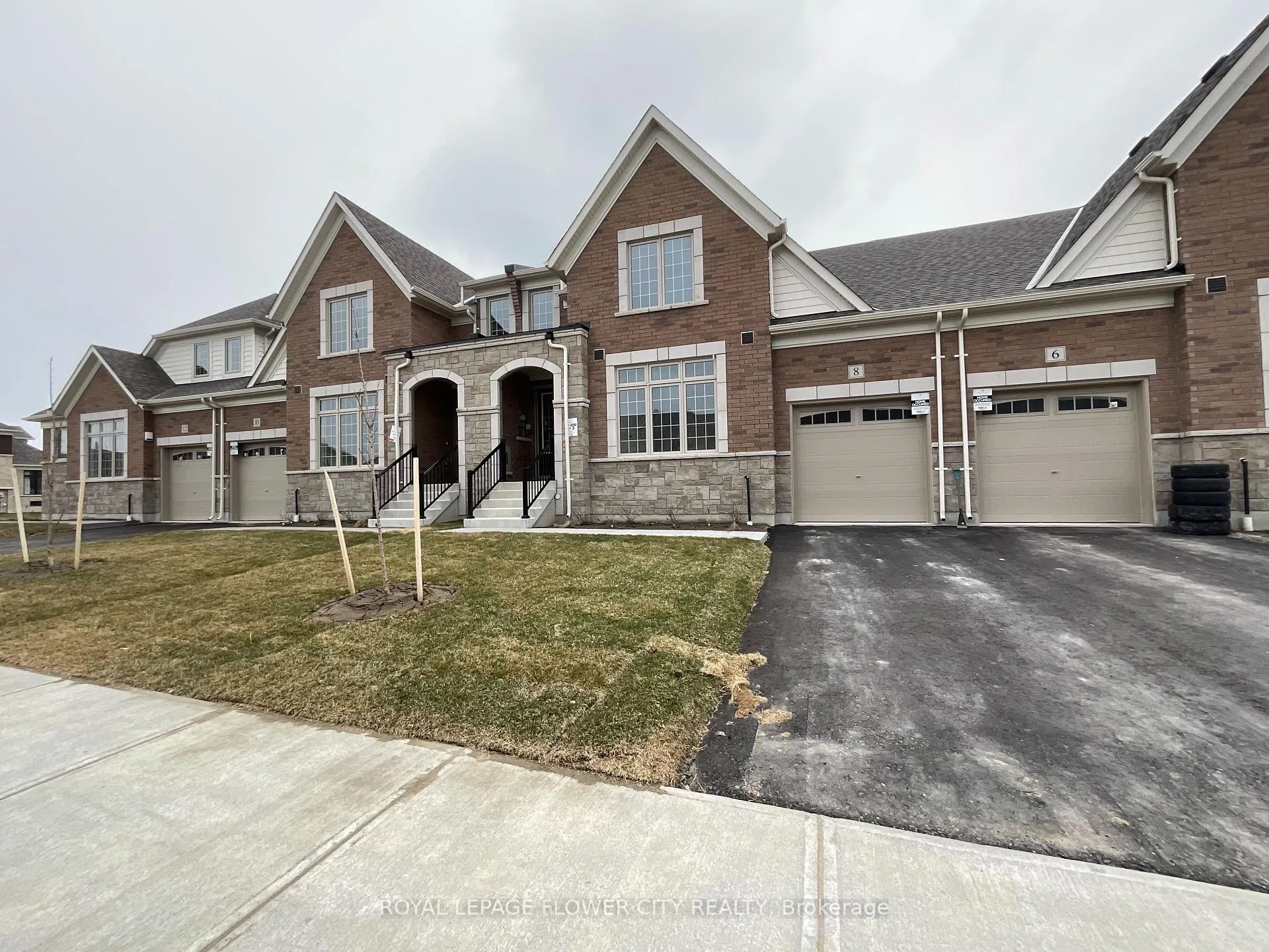 Front of 8 Mayapple Street