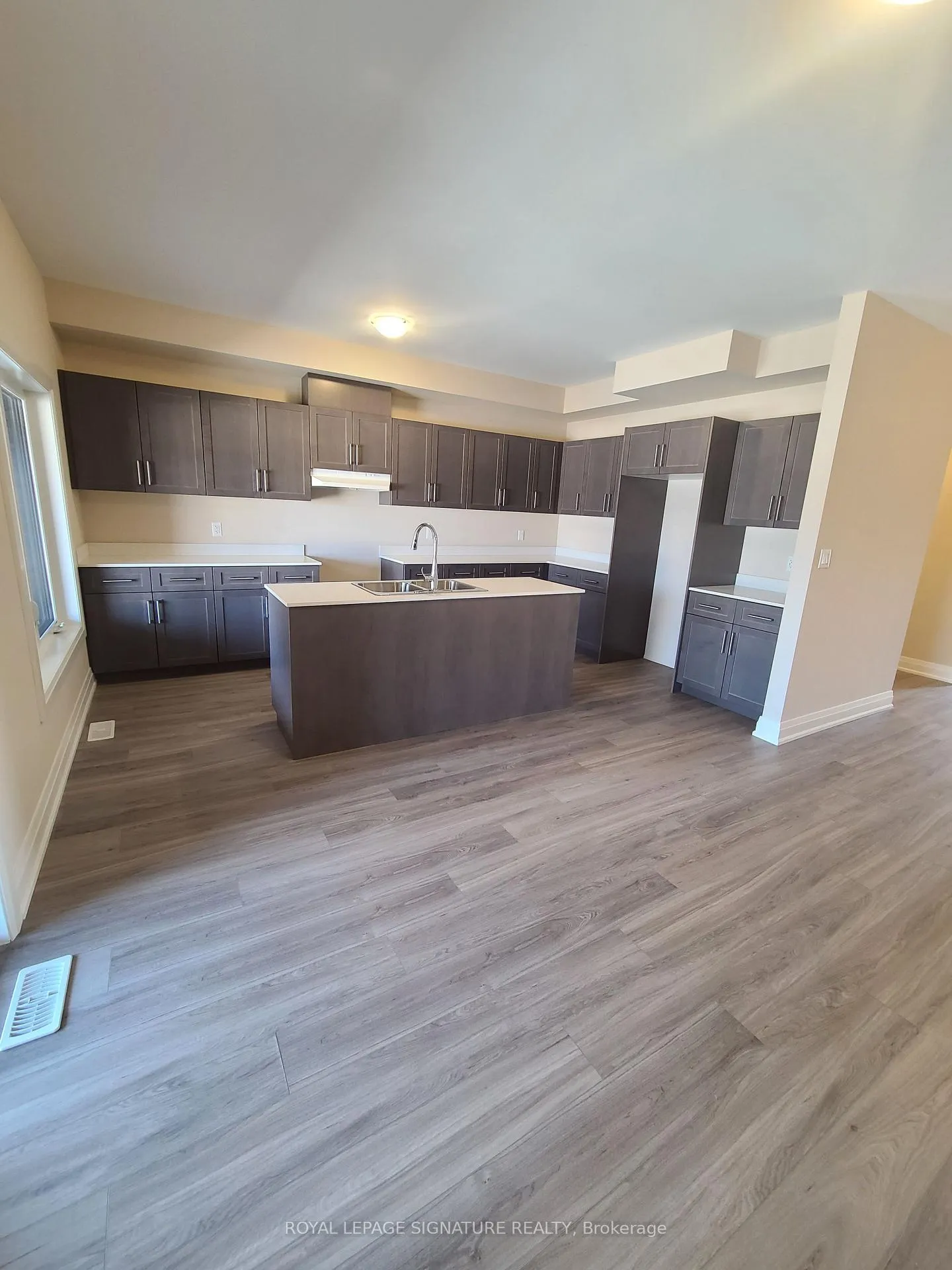 Photo 7 of 3287 Homestead Drive, Hamilton, Mount Hope — HOMEH