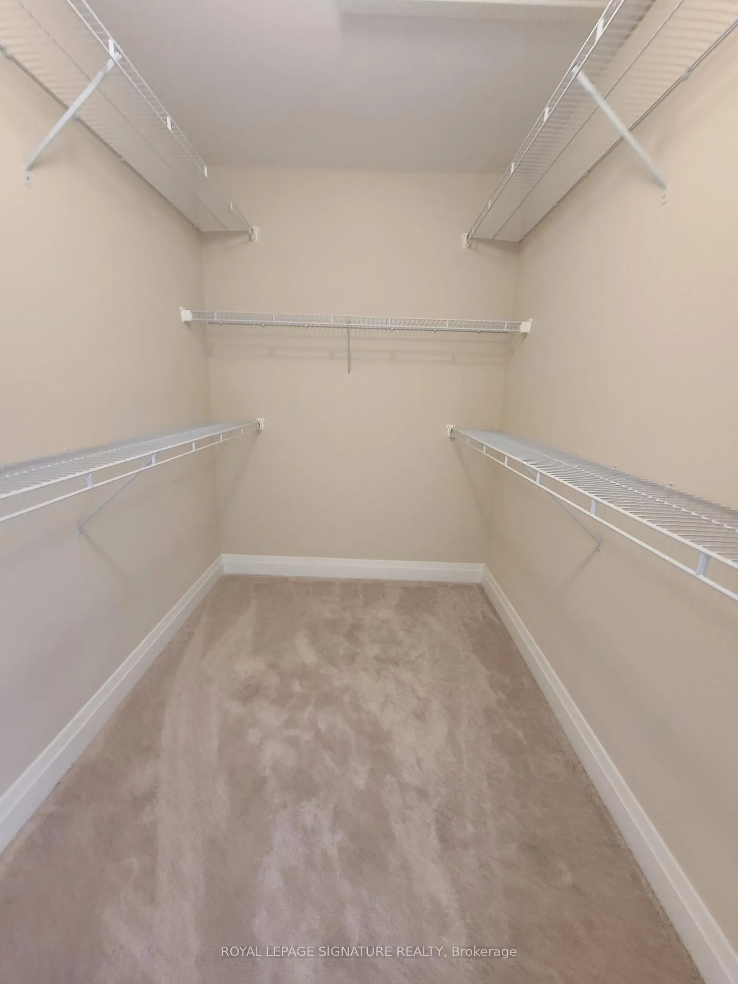 Photo 10 of 3287 Homestead Drive, Hamilton, Mount Hope — HOMEH