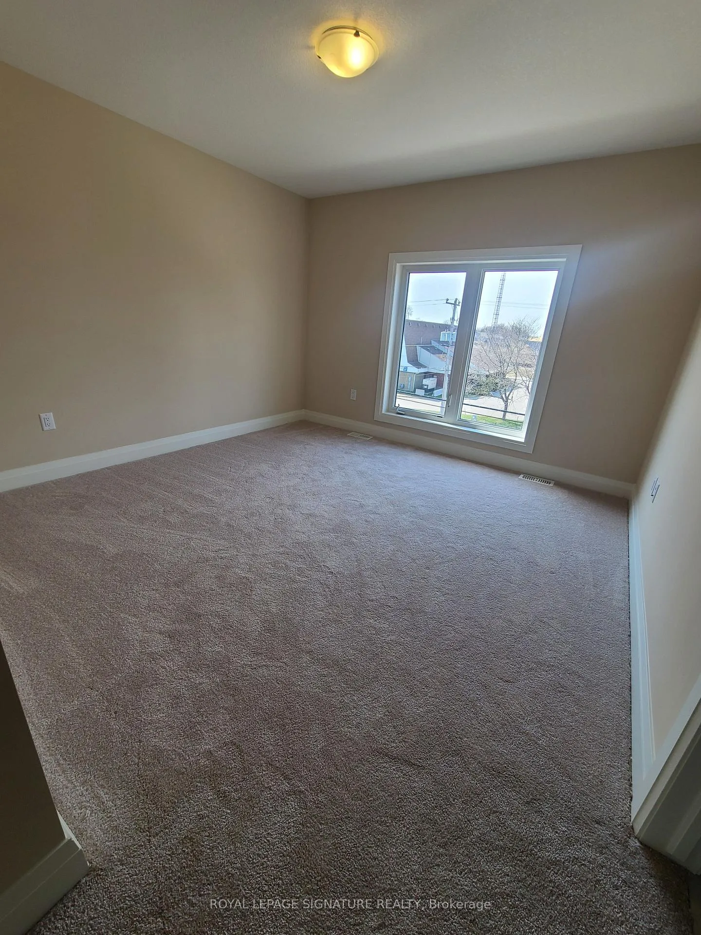 Photo 12 of 3287 Homestead Drive, Hamilton, Mount Hope — HOMEH