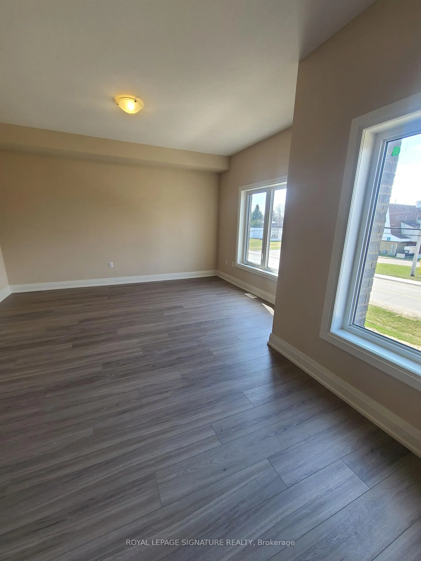 Photo 15 of 3287 Homestead Drive, Hamilton, Mount Hope — HOMEH