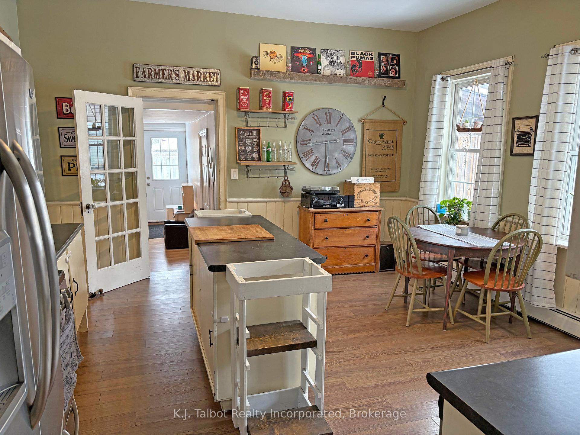 Photo 8 of 127 Newgate Street, Goderich, Goderich (Town) — HOMEH