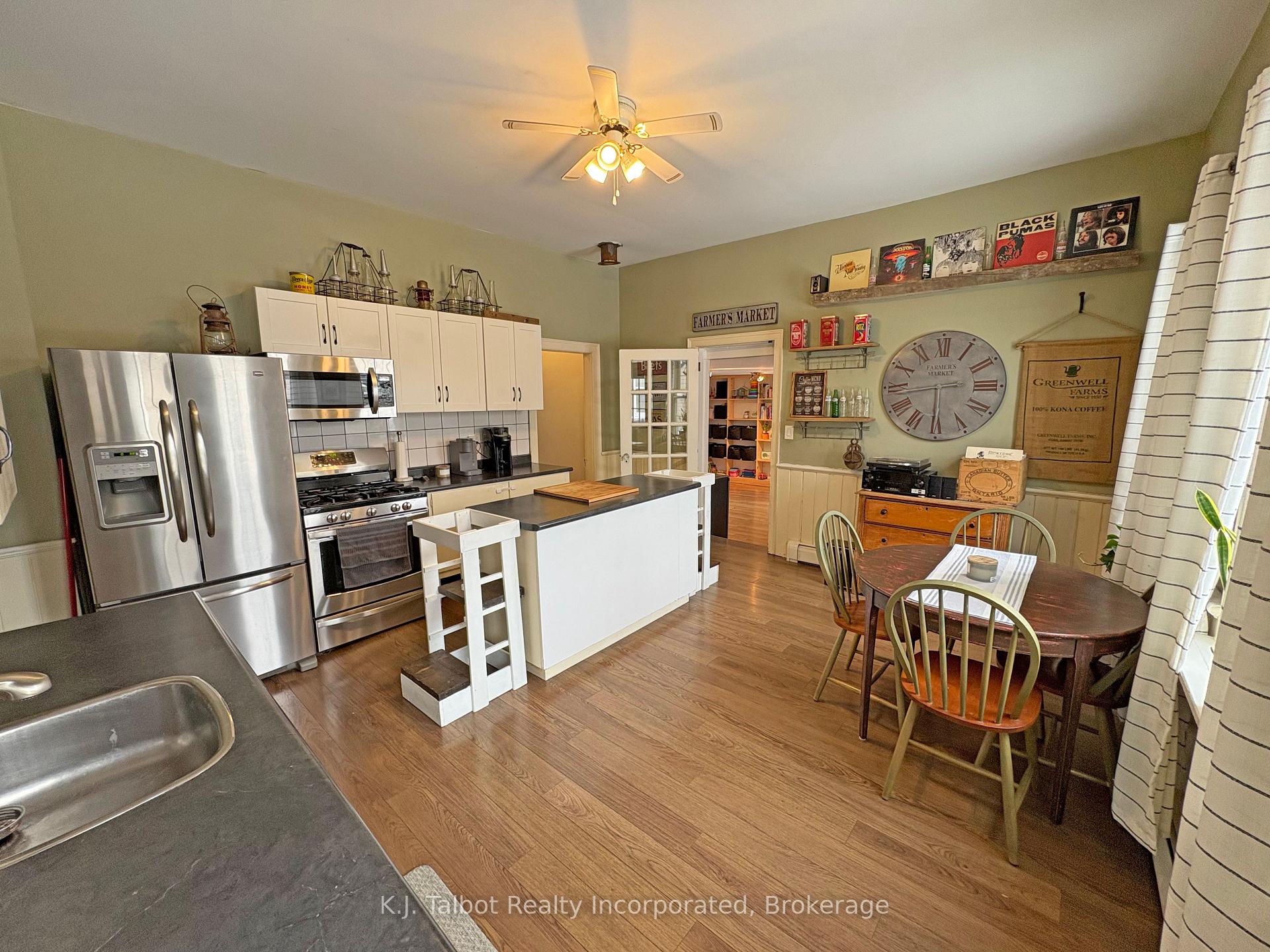Photo 10 of 127 Newgate Street, Goderich, Goderich (Town) — HOMEH