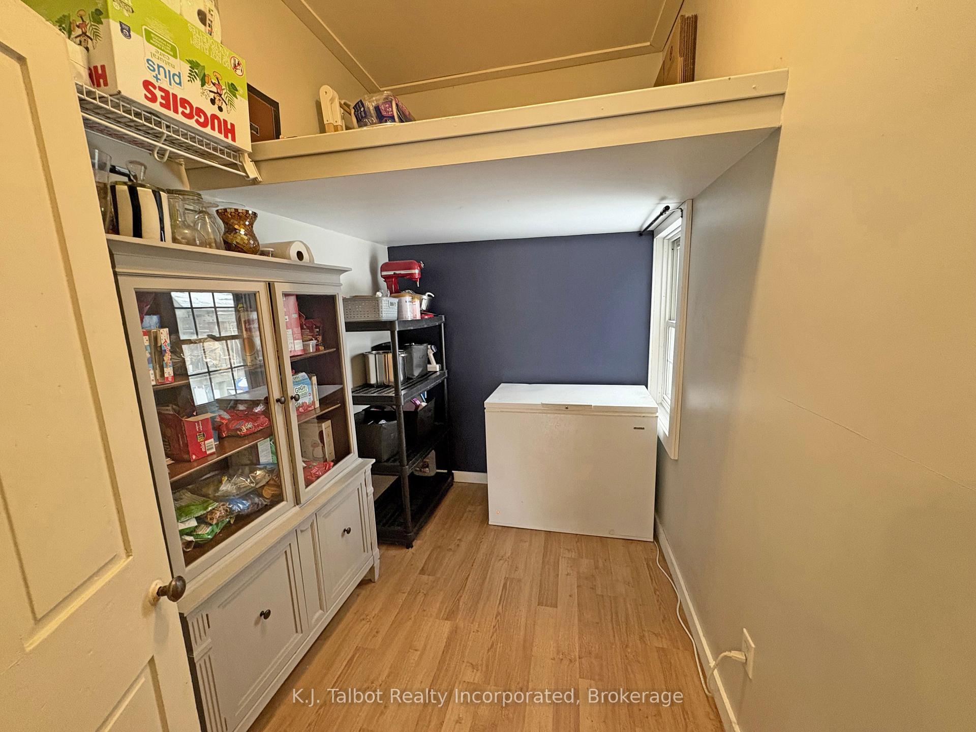 Photo 12 of 127 Newgate Street, Goderich, Goderich (Town) — HOMEH
