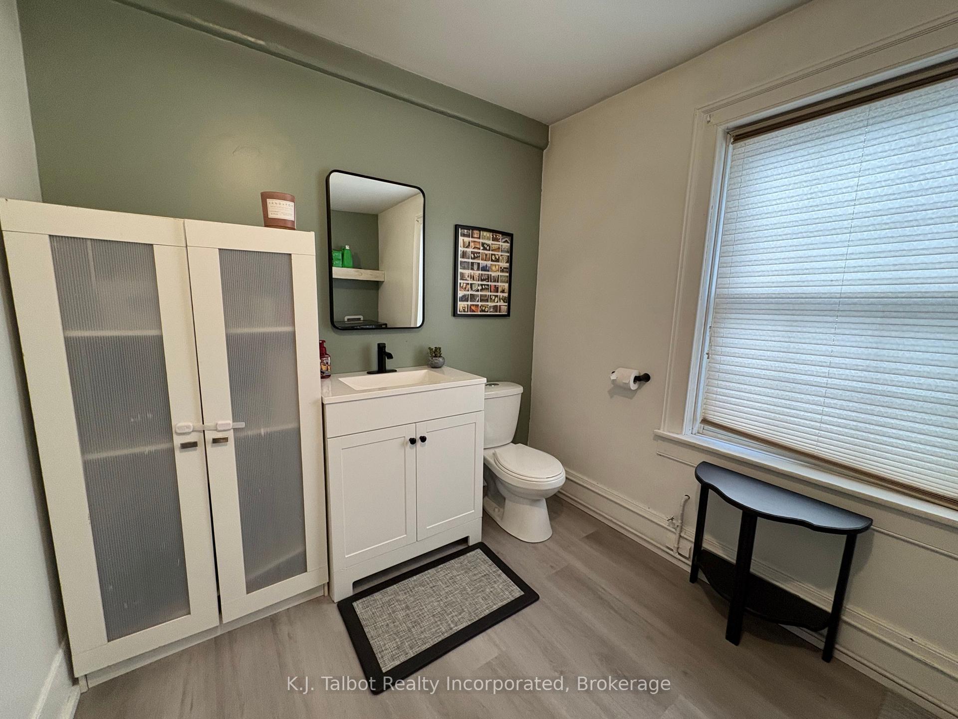Photo 16 of 127 Newgate Street, Goderich, Goderich (Town) — HOMEH