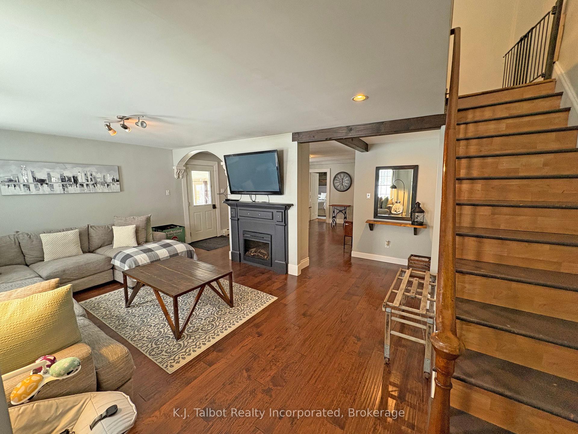 Photo 19 of 127 Newgate Street, Goderich, Goderich (Town) — HOMEH