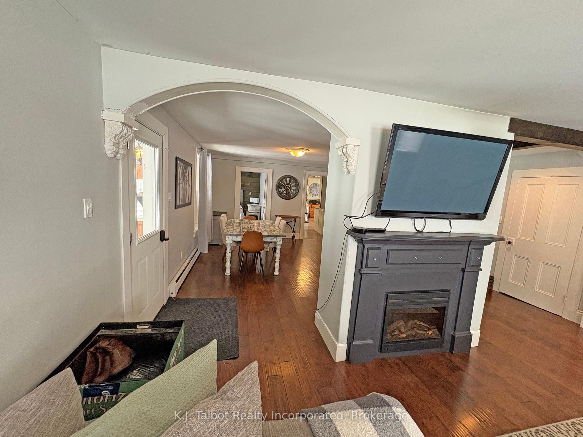 Photo 21 of 127 Newgate Street, Goderich, Goderich (Town) — HOMEH