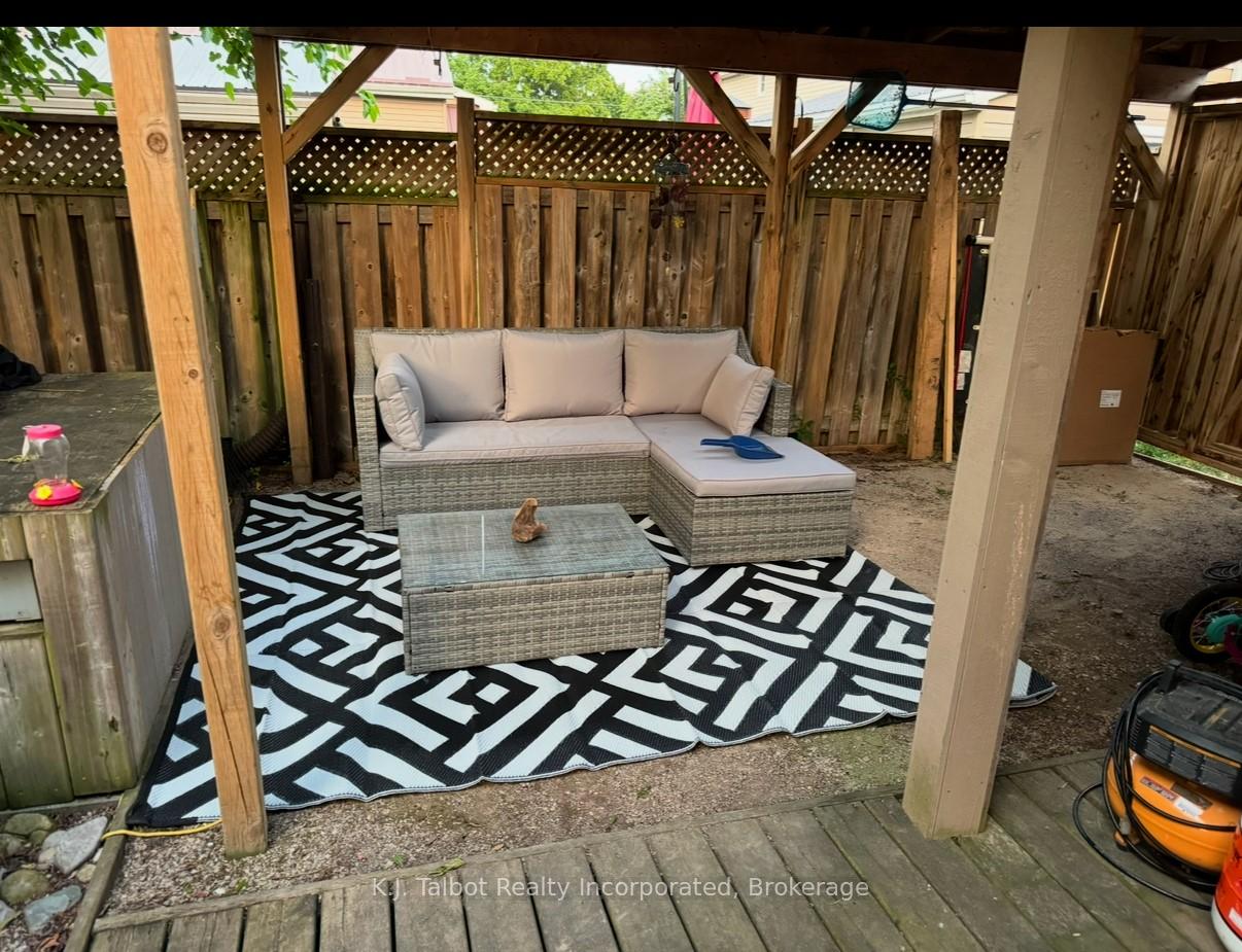Photo 30 of 127 Newgate Street, Goderich, Goderich (Town) — HOMEH