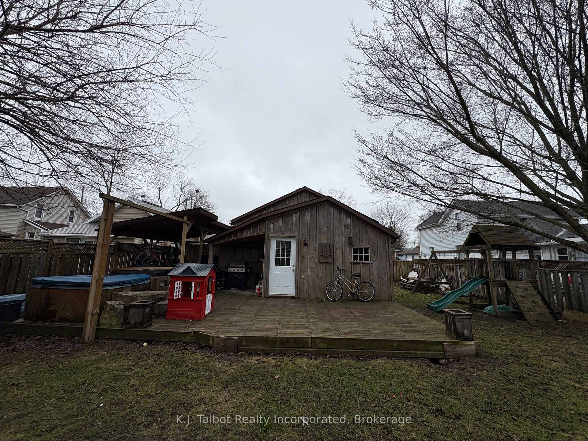 Photo 31 of 127 Newgate Street, Goderich, Goderich (Town) — HOMEH