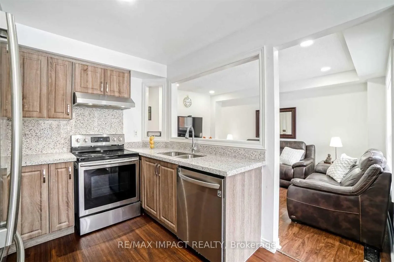 Photo 9 of 38 Lax Avenue, Ajax, Central — HOMEH